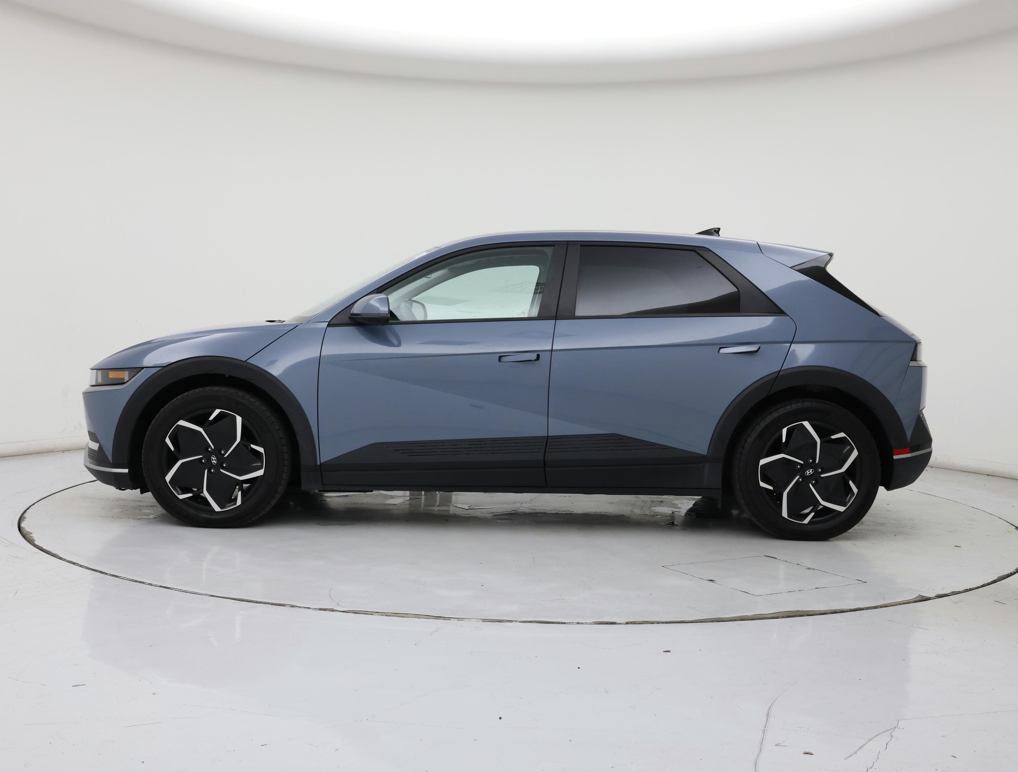 Thumbnail: 2024 Hyundai Ioniq 5 - 3