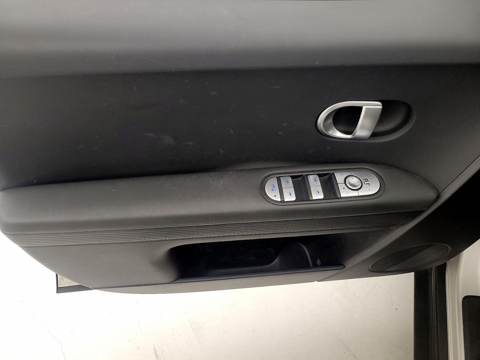 2024 Hyundai IONIQ 5 SEL - Photo 13