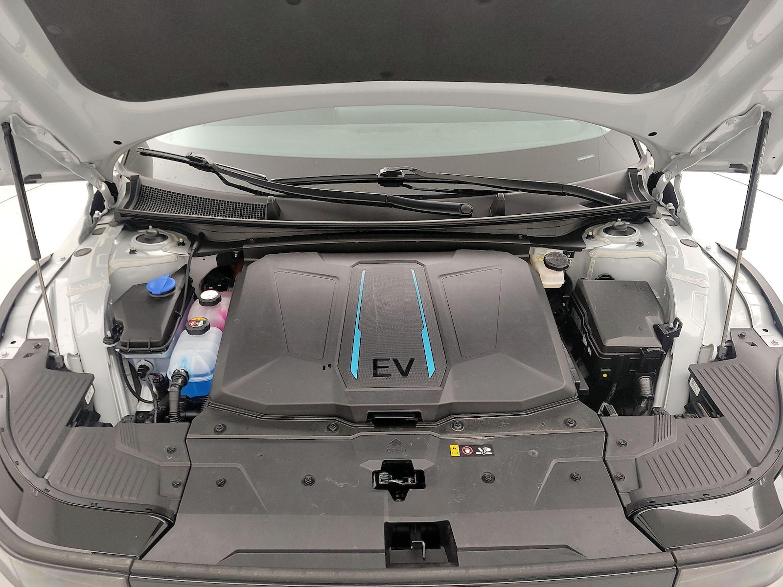 2024 Hyundai IONIQ 5 SEL - Photo 24