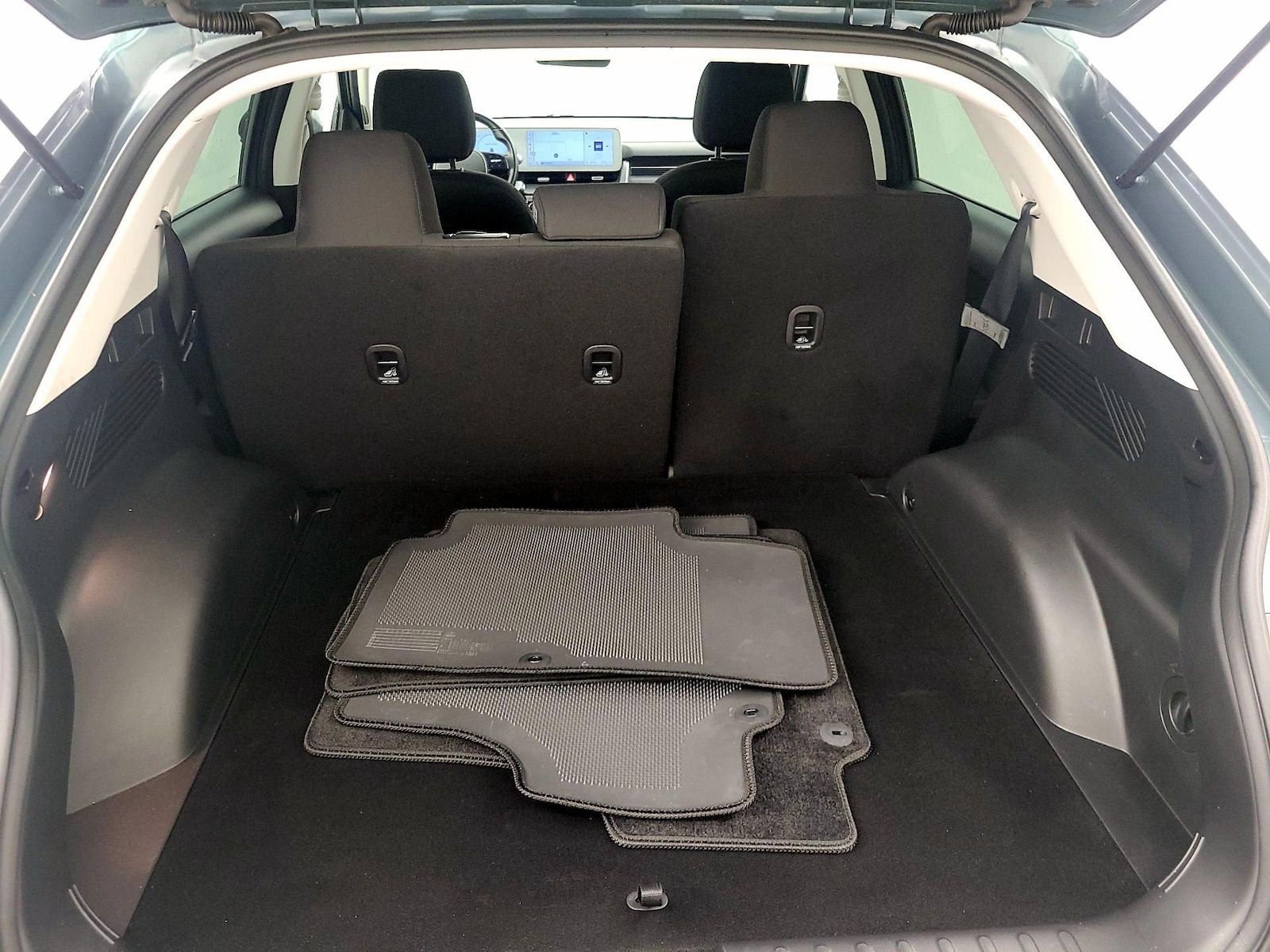 2024 Hyundai IONIQ 5 SE - Photo 22