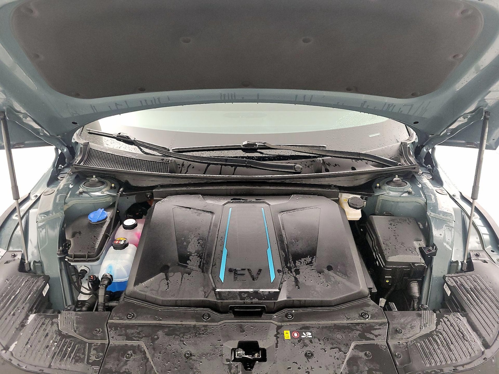 2024 Hyundai IONIQ 5 SE - Photo 23