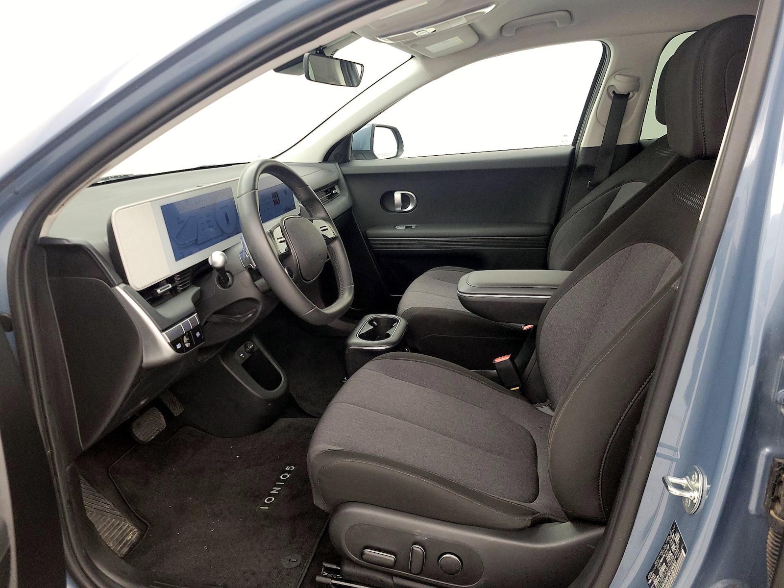 2024 Hyundai IONIQ 5 SE - Photo 12