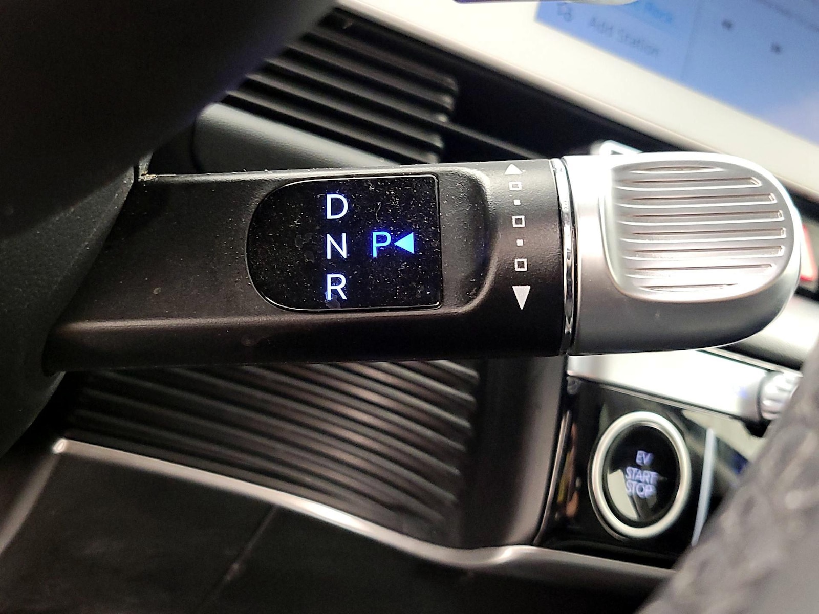 2024 Hyundai IONIQ 5 SE - Photo 19