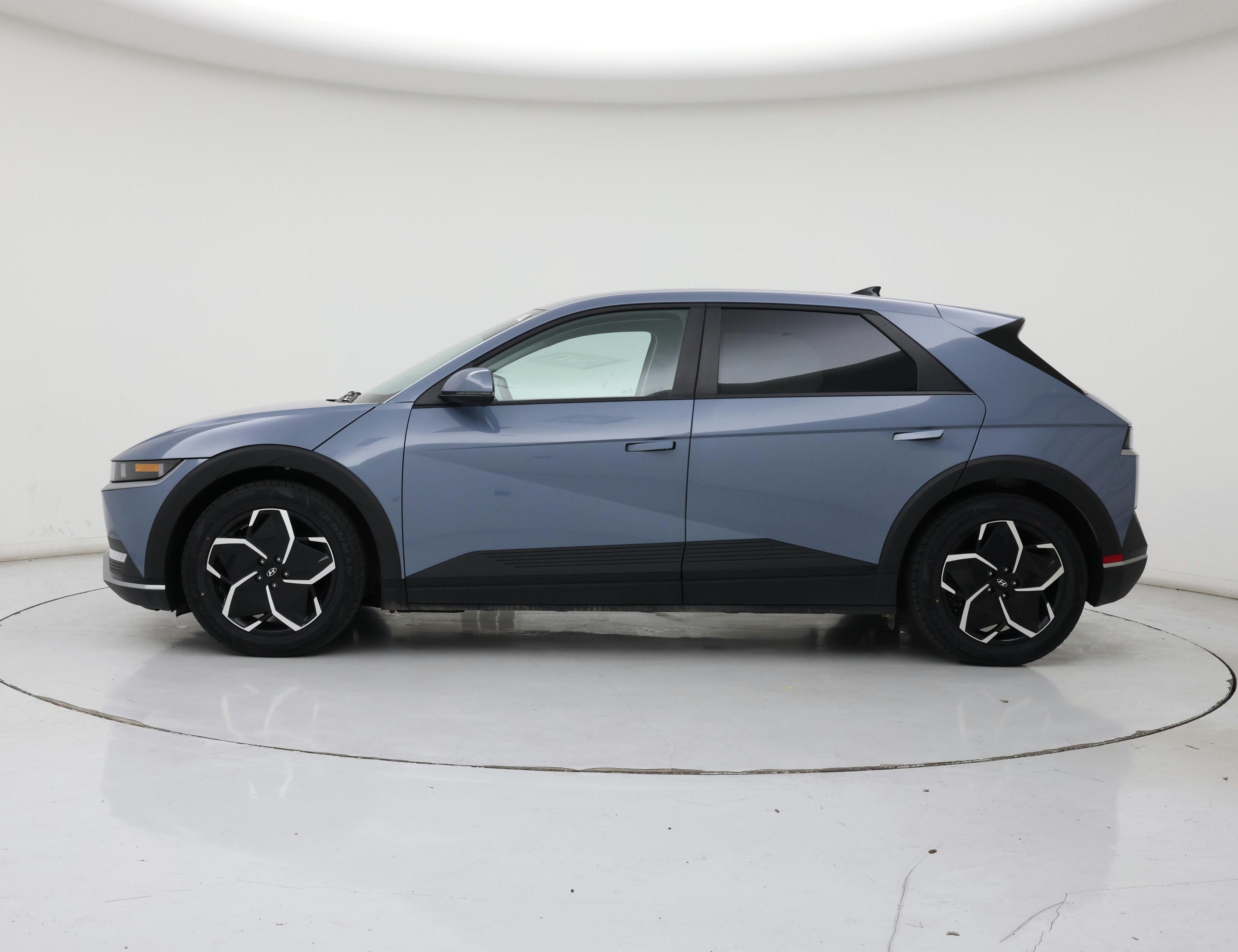 Thumbnail: 2024 Hyundai Ioniq 5 - 3