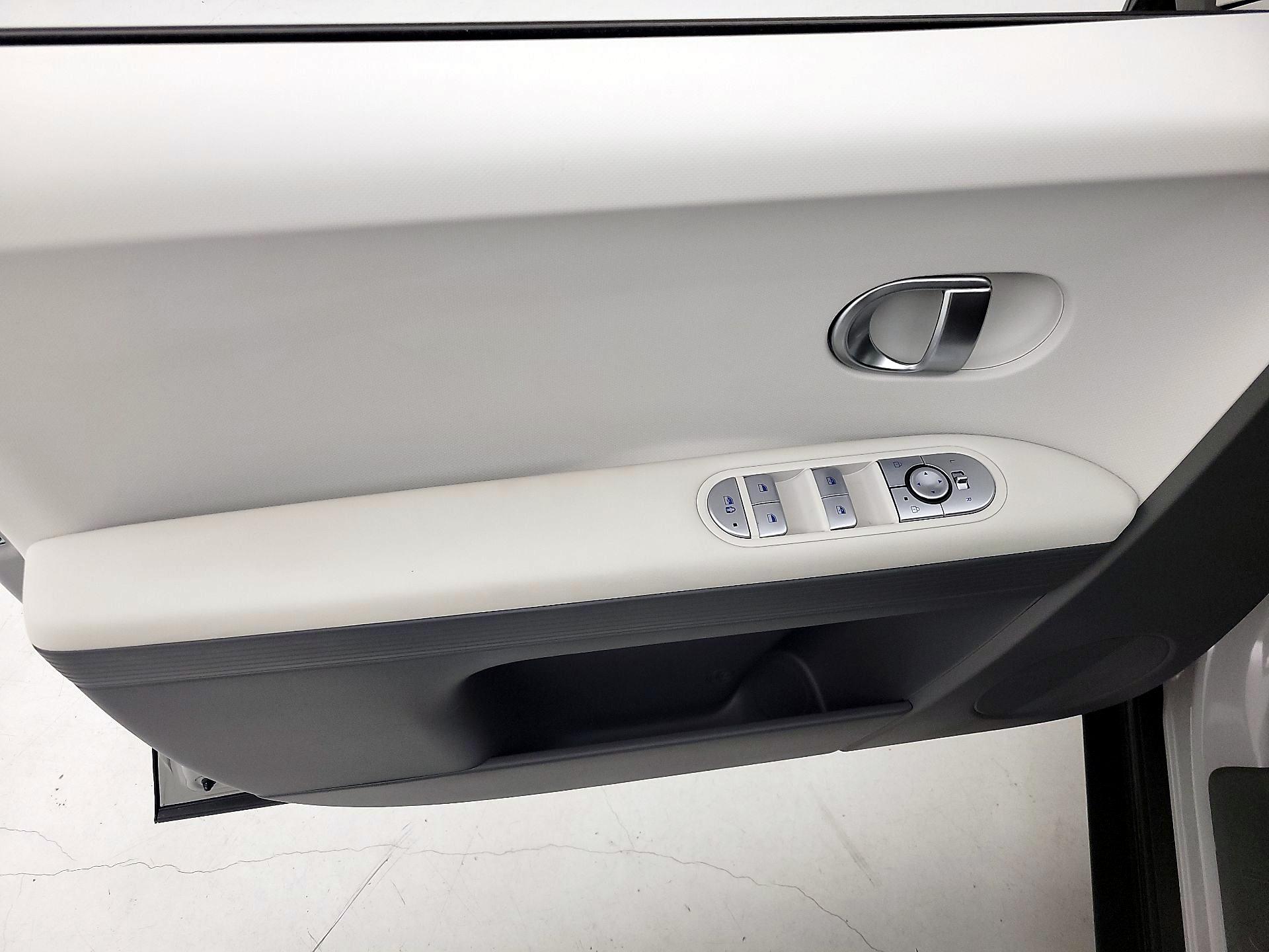 Thumbnail: 2024 Hyundai Ioniq 5 - 12