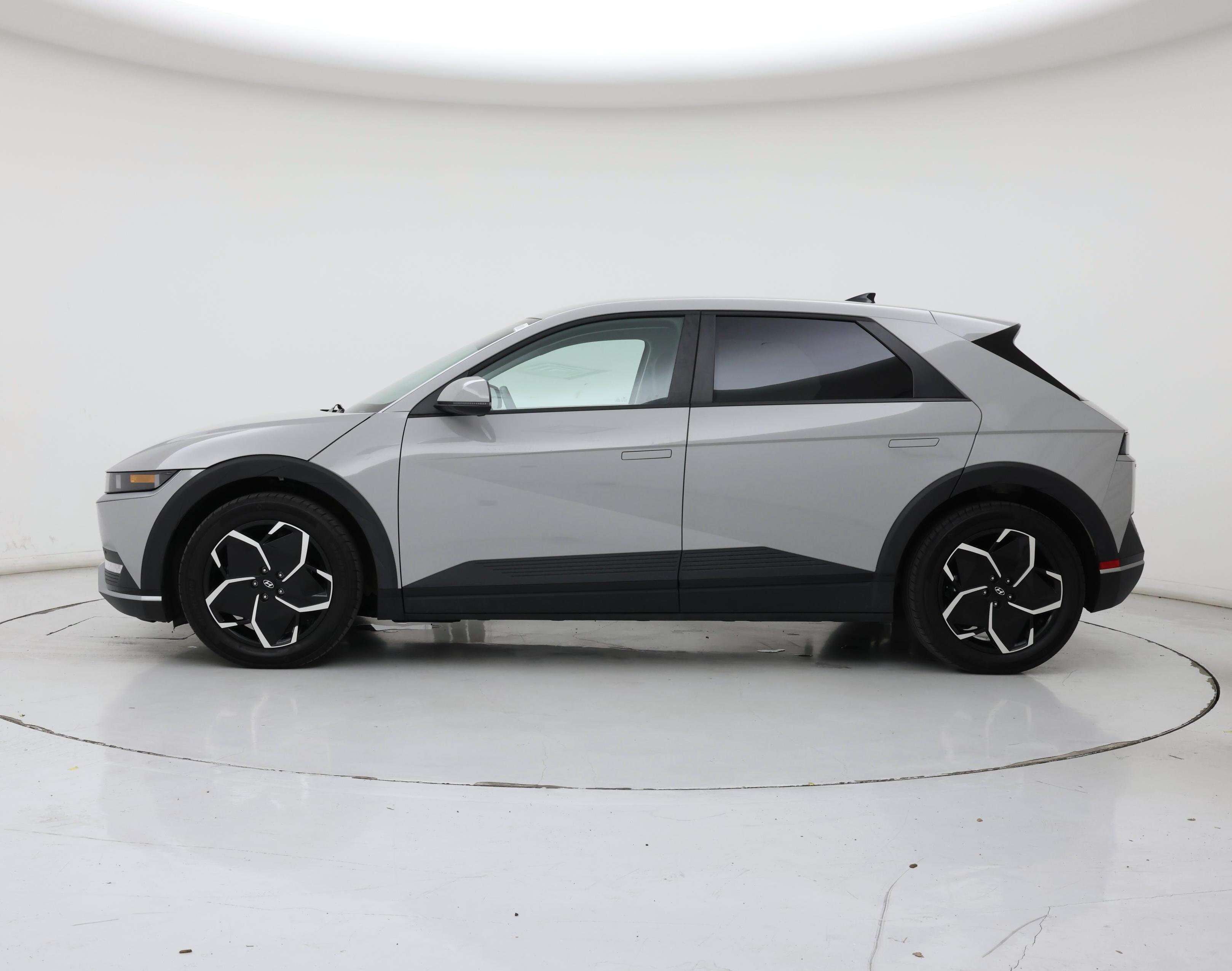 Thumbnail: 2024 Hyundai Ioniq 5 - 3