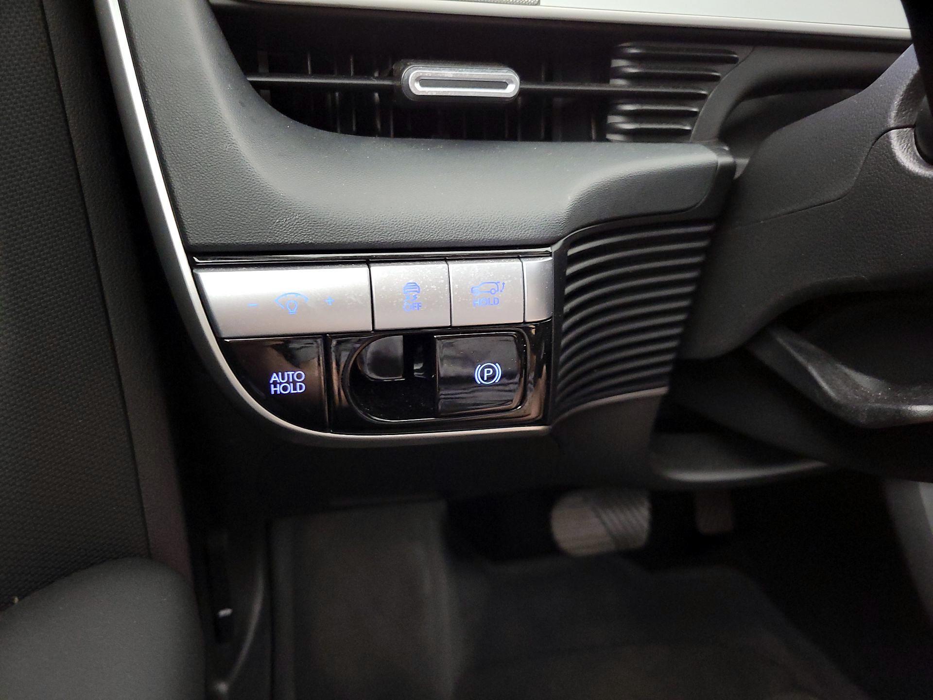 Thumbnail: 2024 Hyundai Ioniq 5 - 13