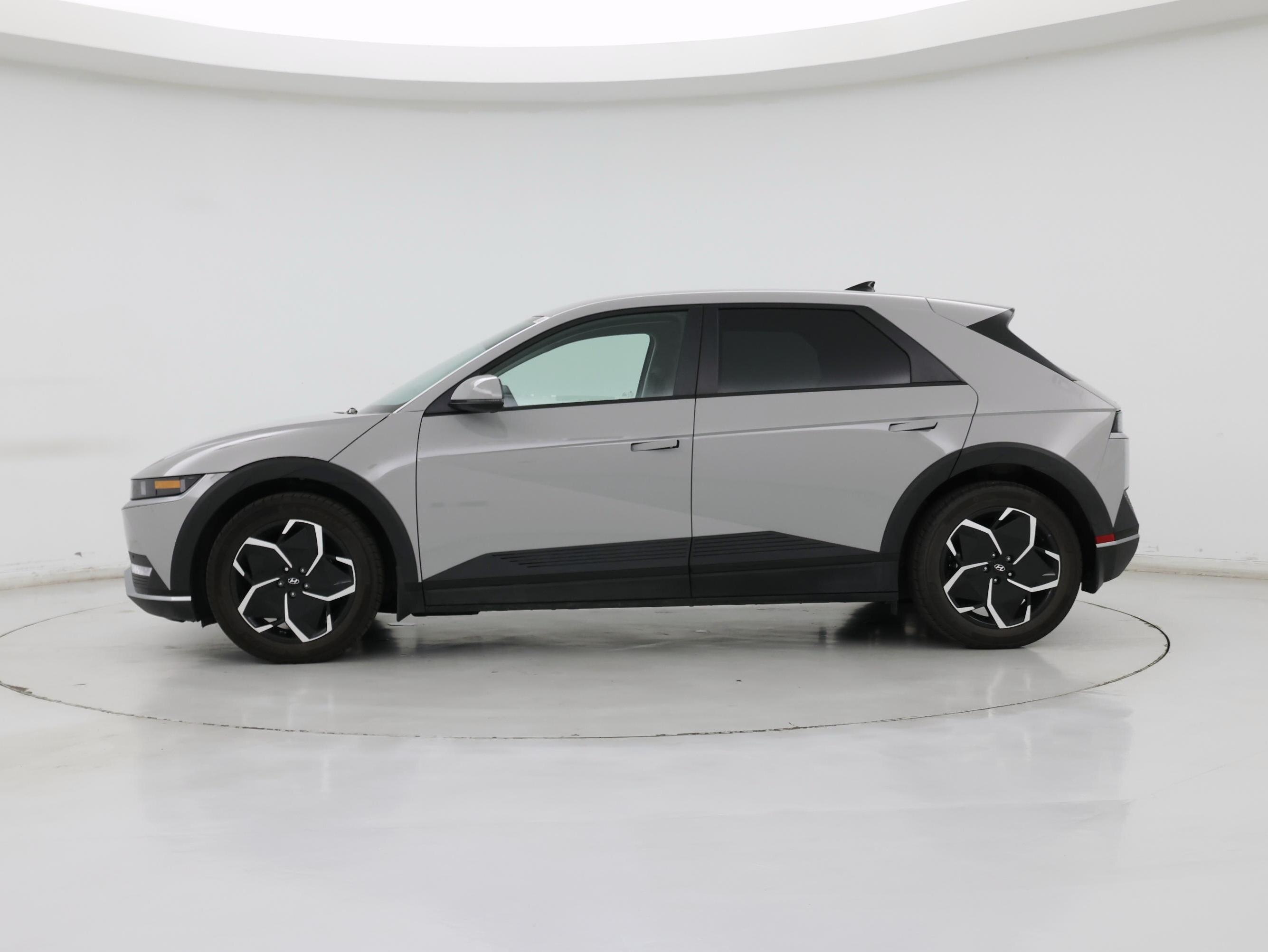 Thumbnail: 2024 Hyundai Ioniq 5 - 3