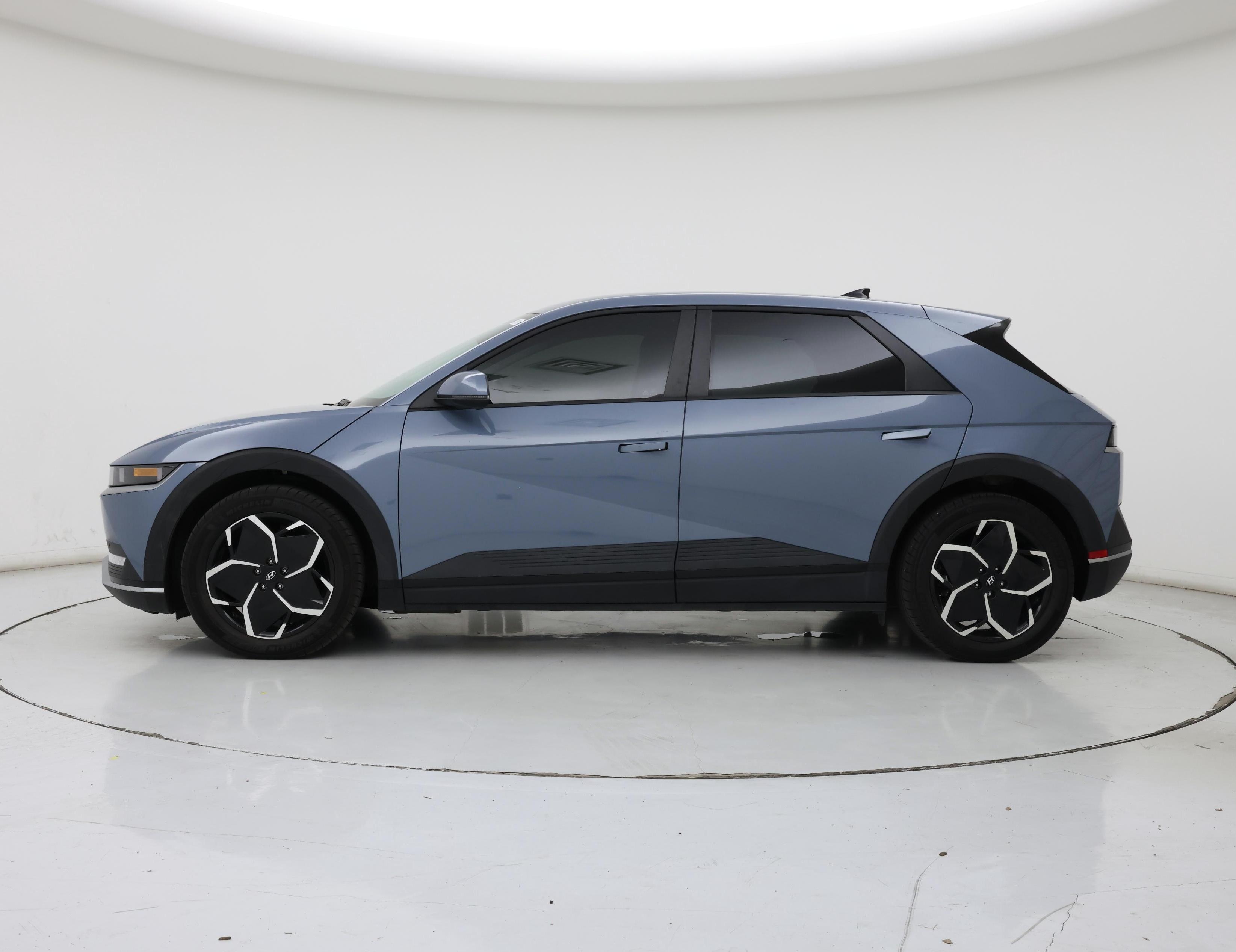 Thumbnail: 2024 Hyundai Ioniq 5 - 3