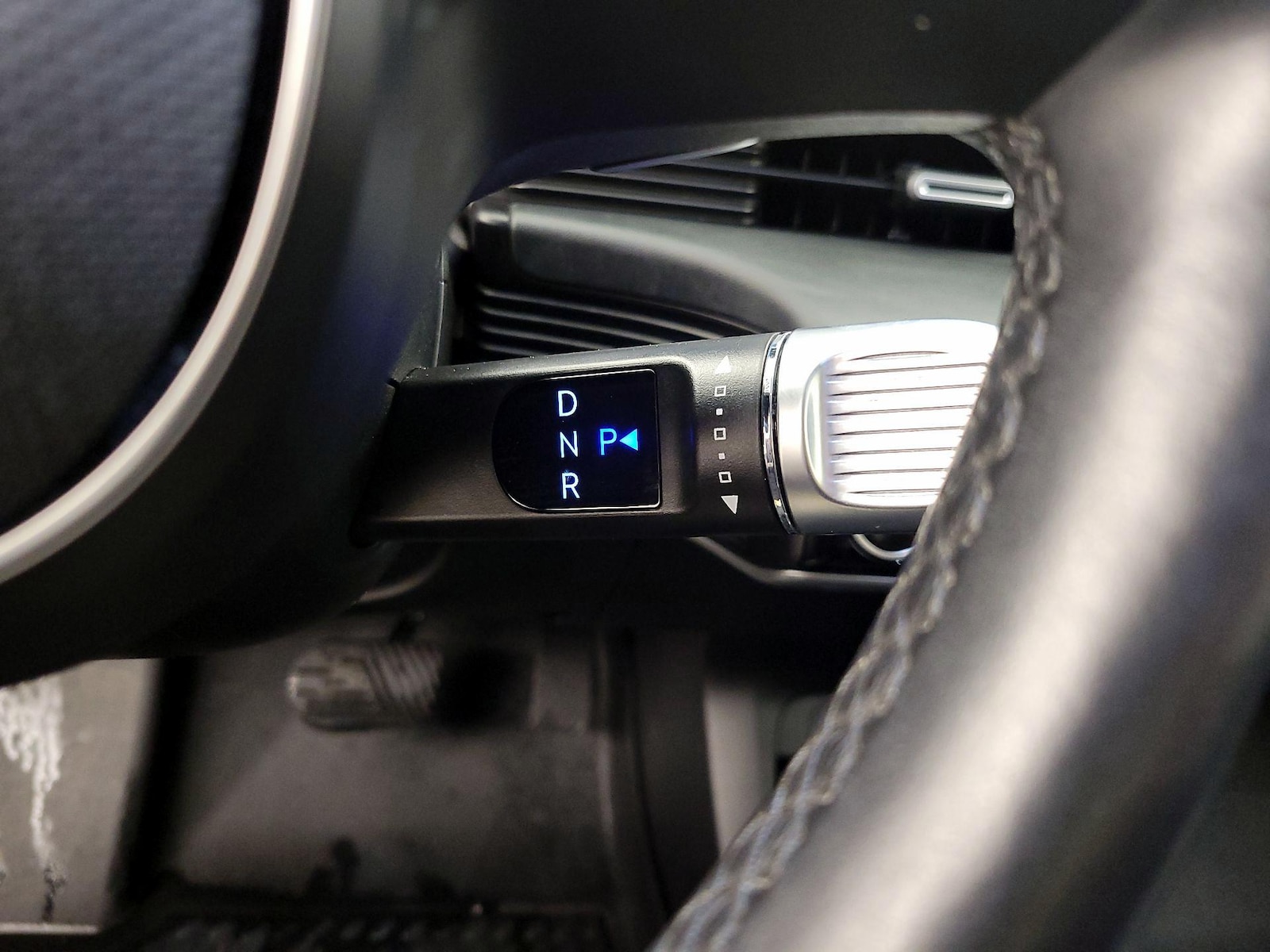 2024 Hyundai IONIQ 5 SEL - Photo 19