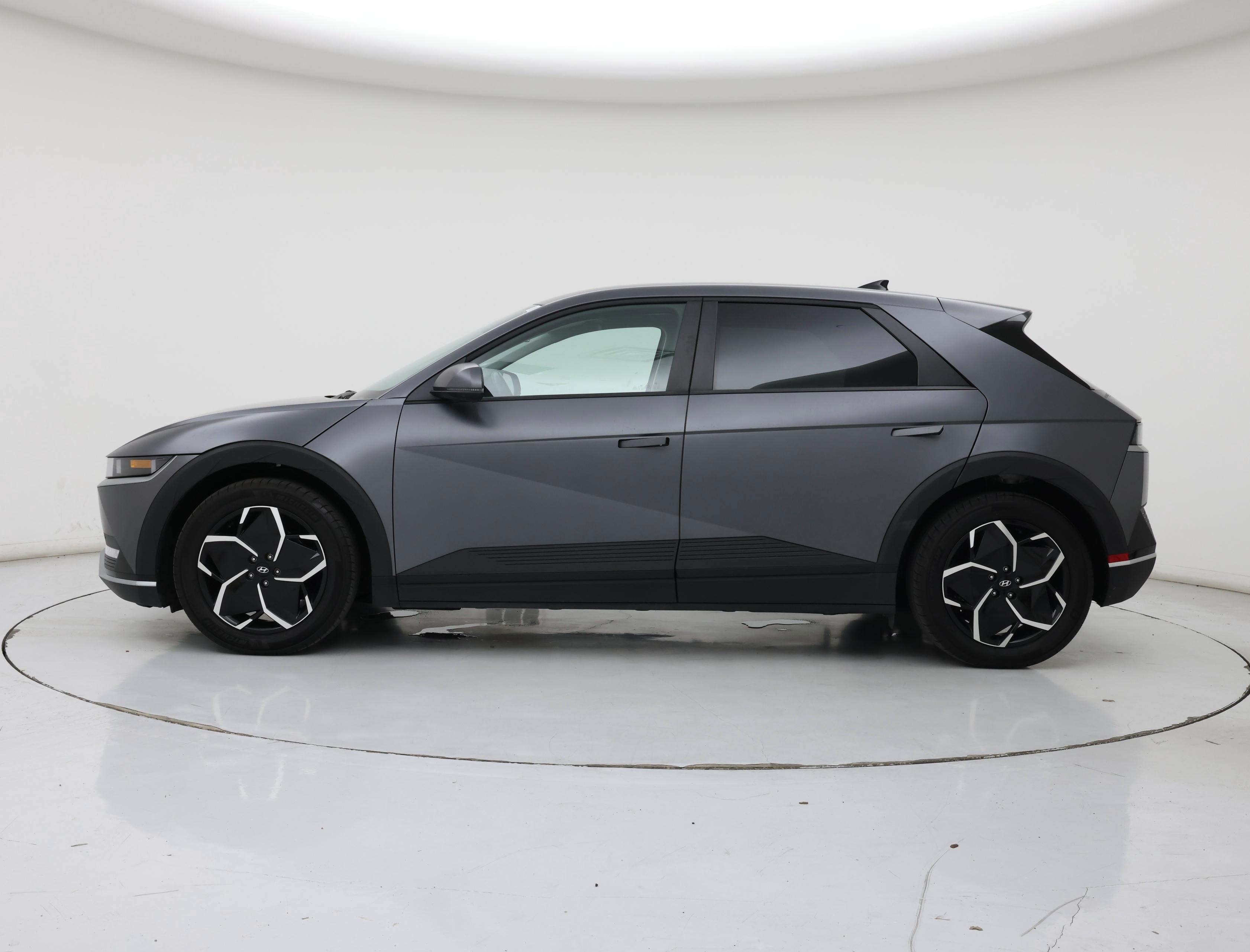 Thumbnail: 2024 Hyundai Ioniq 5 - 3