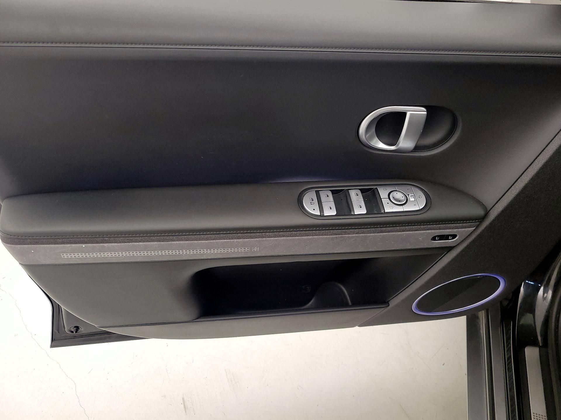 Thumbnail: 2024 Hyundai Ioniq 5 - 12
