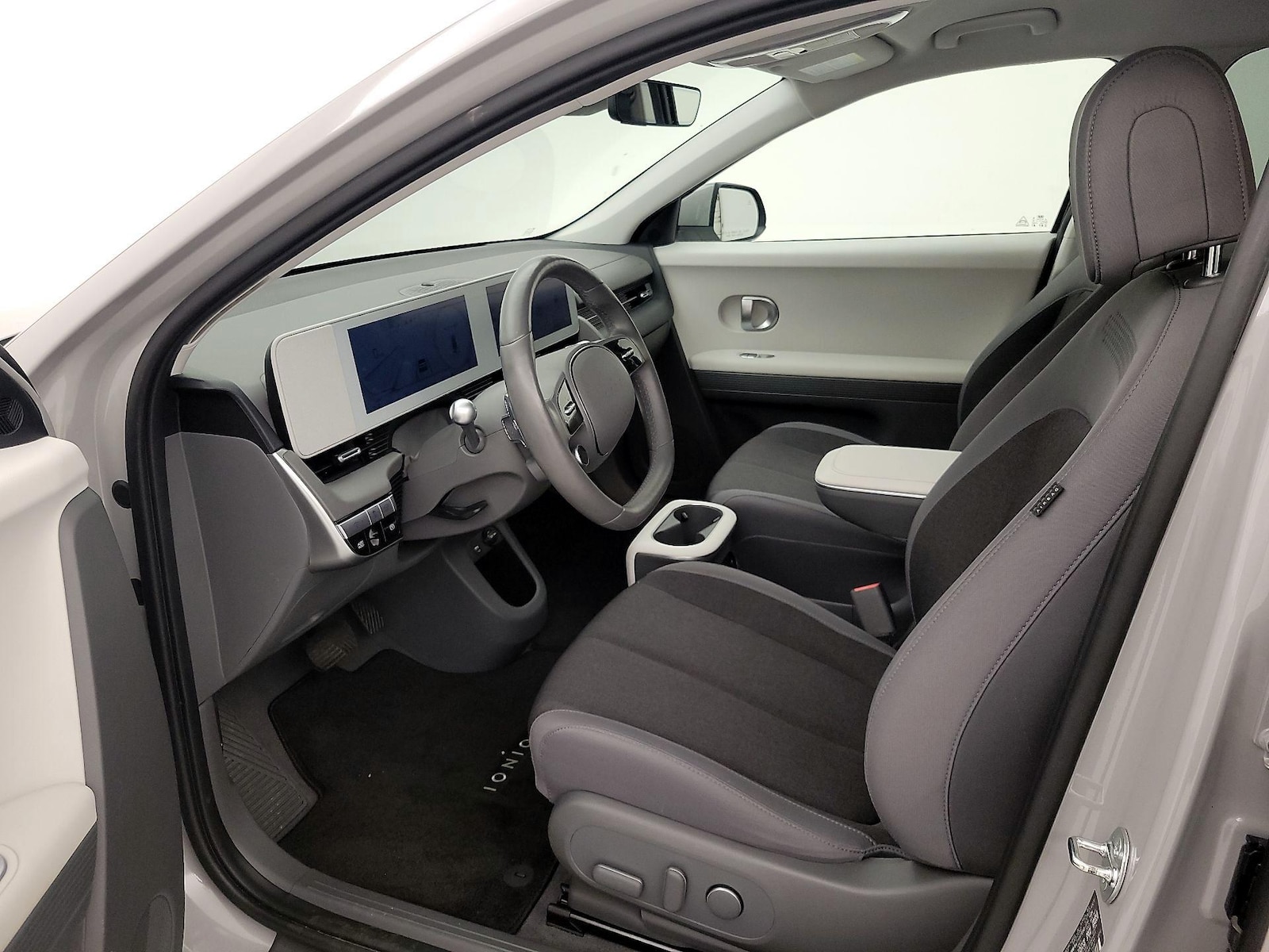 2024 Hyundai IONIQ 5 SEL - Photo 12