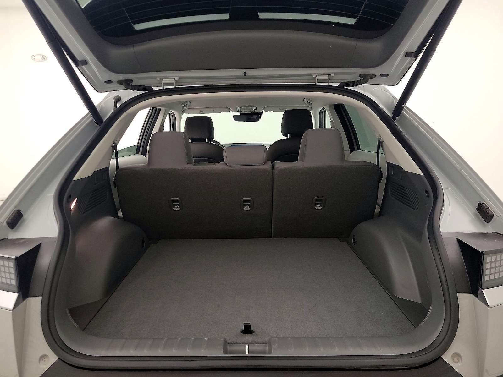 2024 Hyundai IONIQ 5 SEL - Photo 22