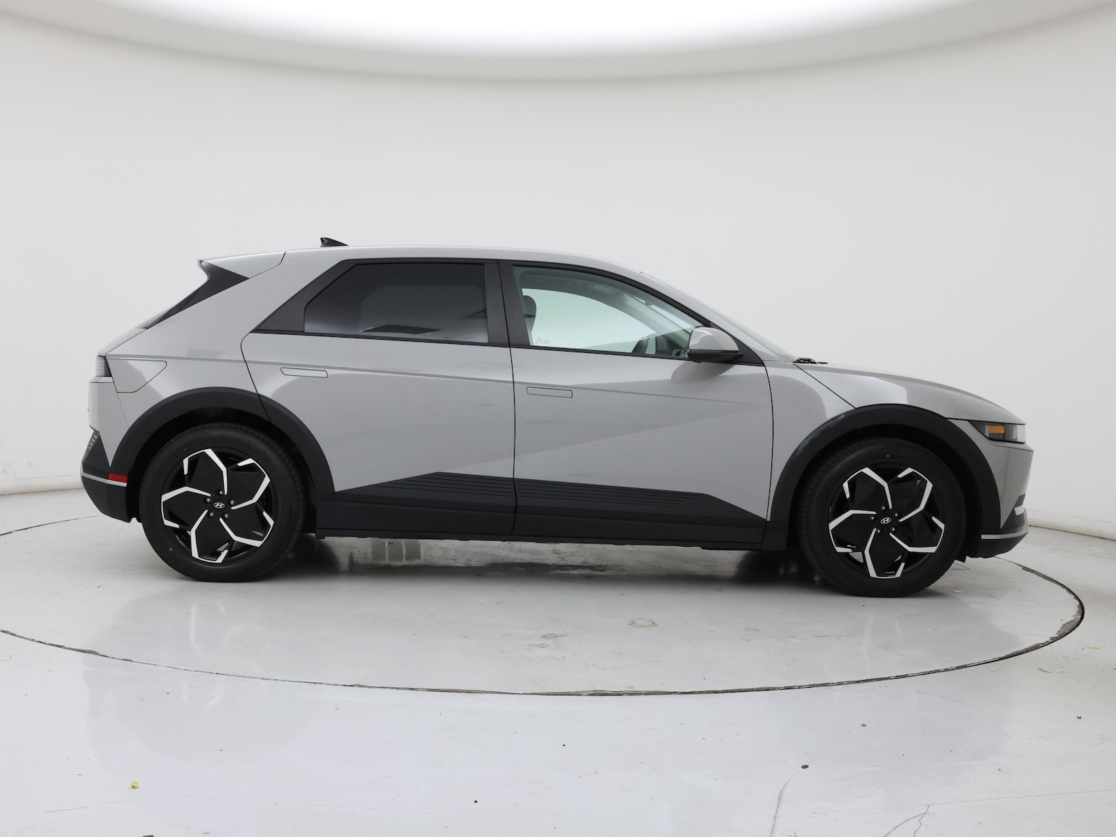 2024 Hyundai IONIQ 5 SEL - Photo 8