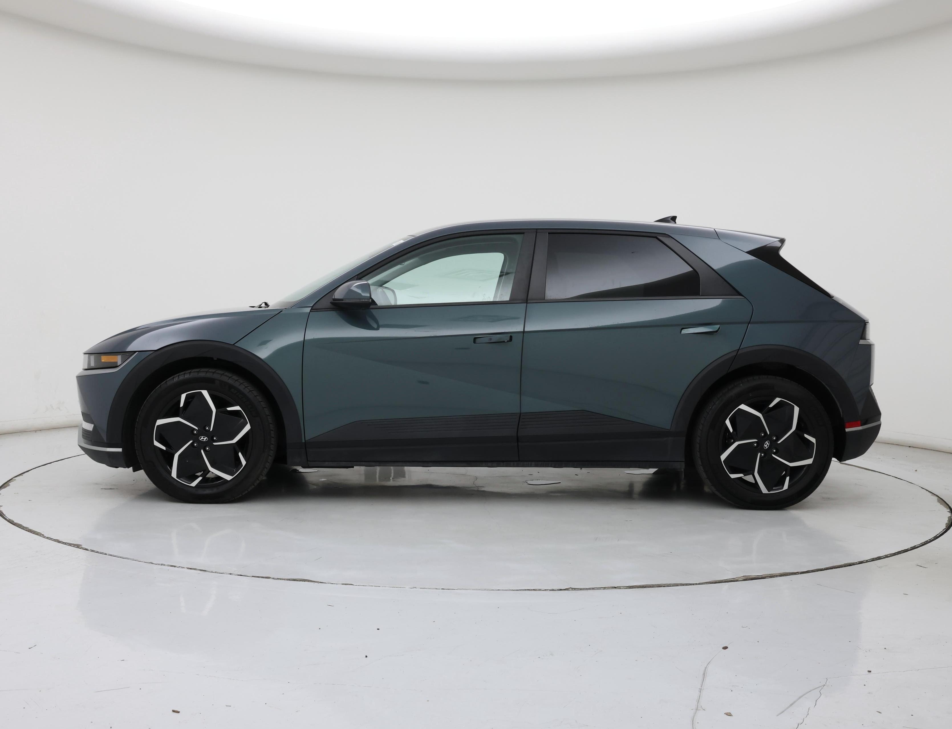 Thumbnail: 2024 Hyundai Ioniq 5 - 3