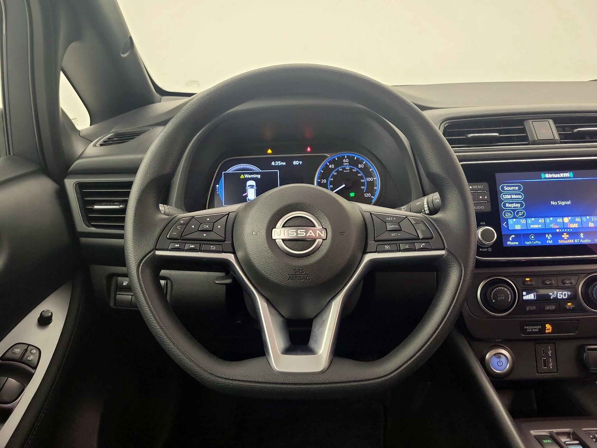 Thumbnail: 2025 Nissan Leaf - 10