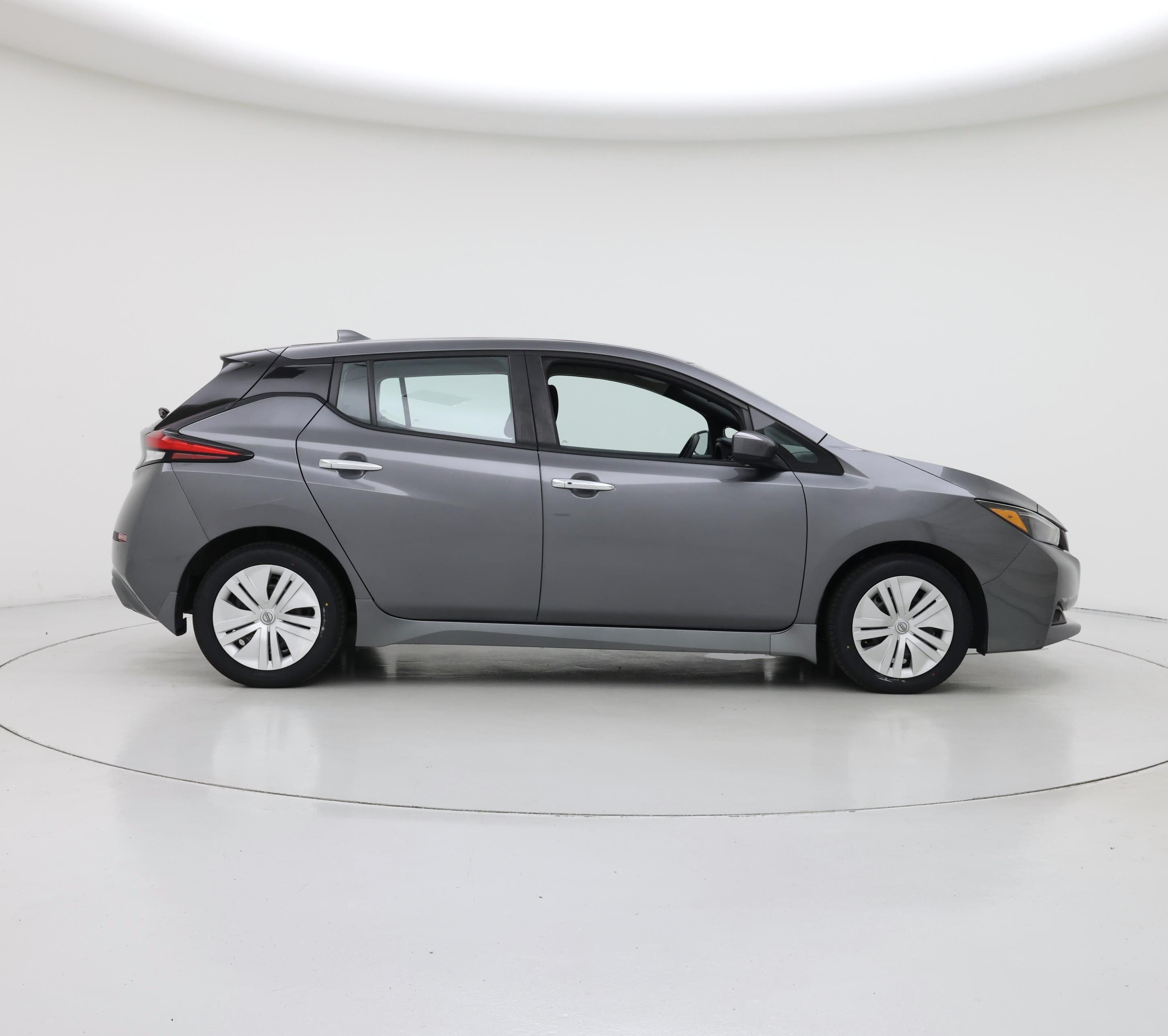 Thumbnail: 2025 Nissan Leaf - 7