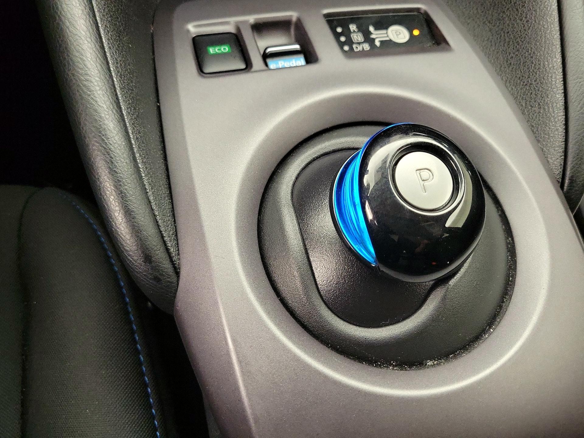 Thumbnail: 2024 Nissan Leaf - 17