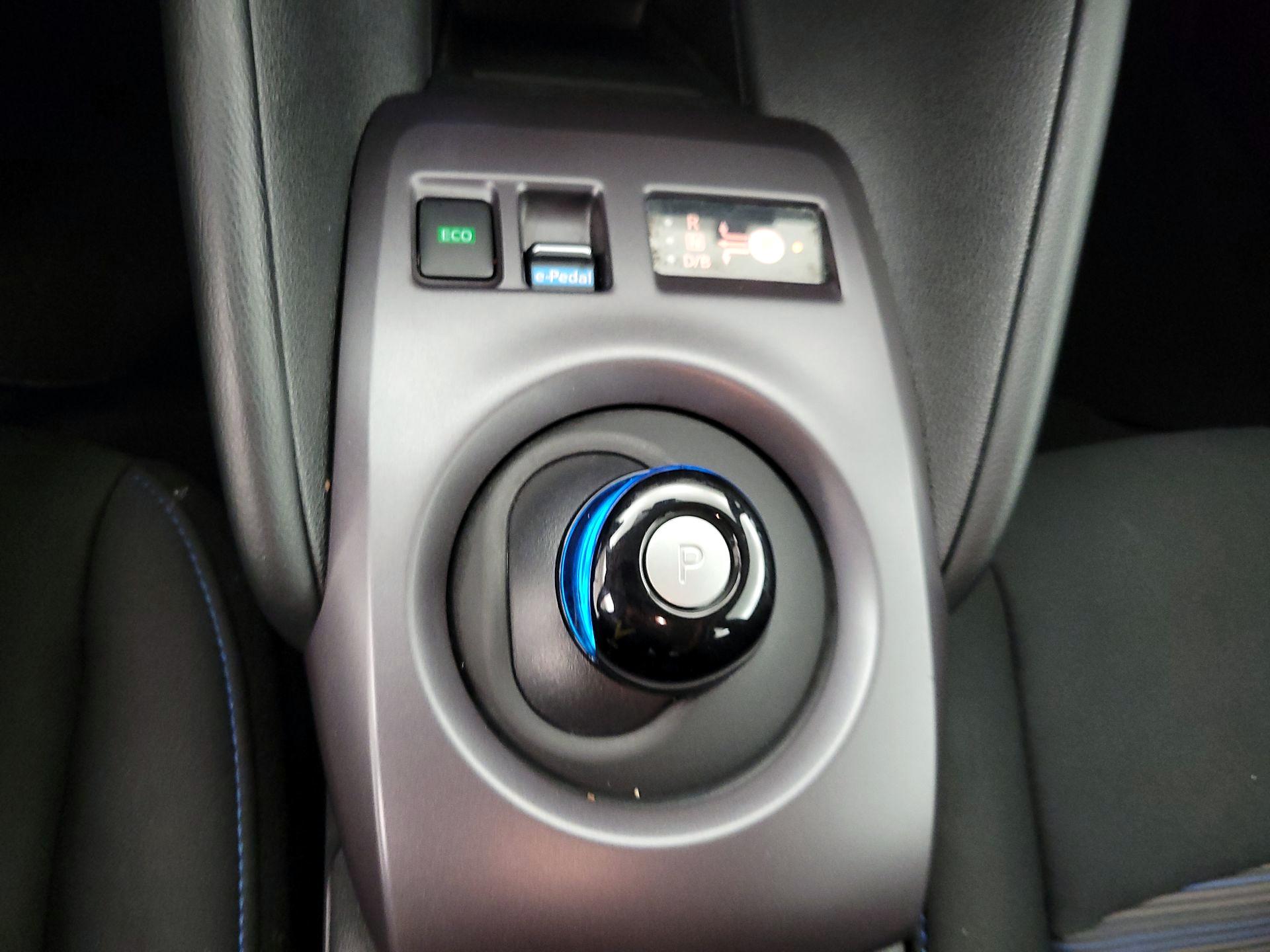 Thumbnail: 2024 Nissan Leaf - 17