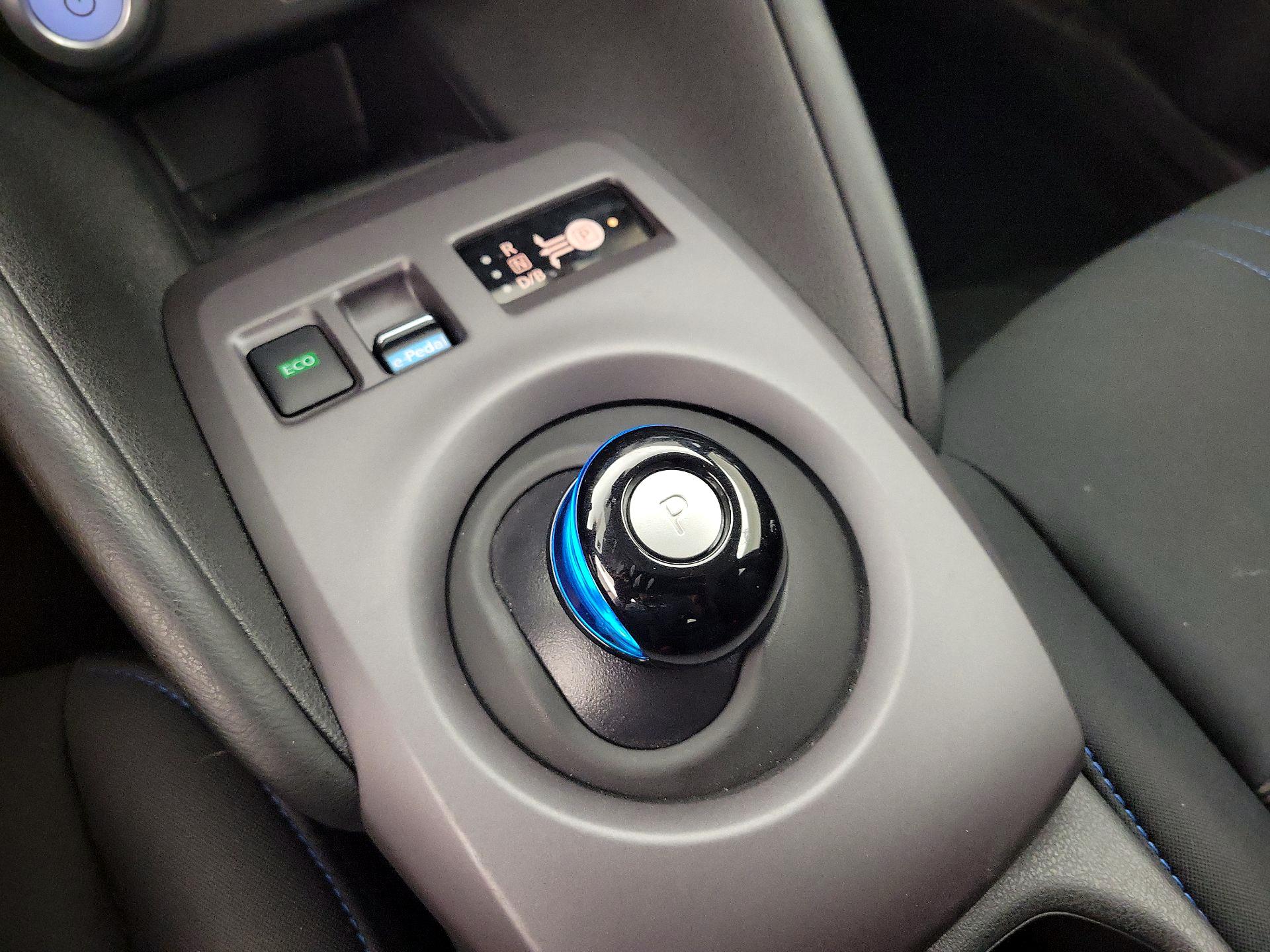 Thumbnail: 2024 Nissan Leaf - 17