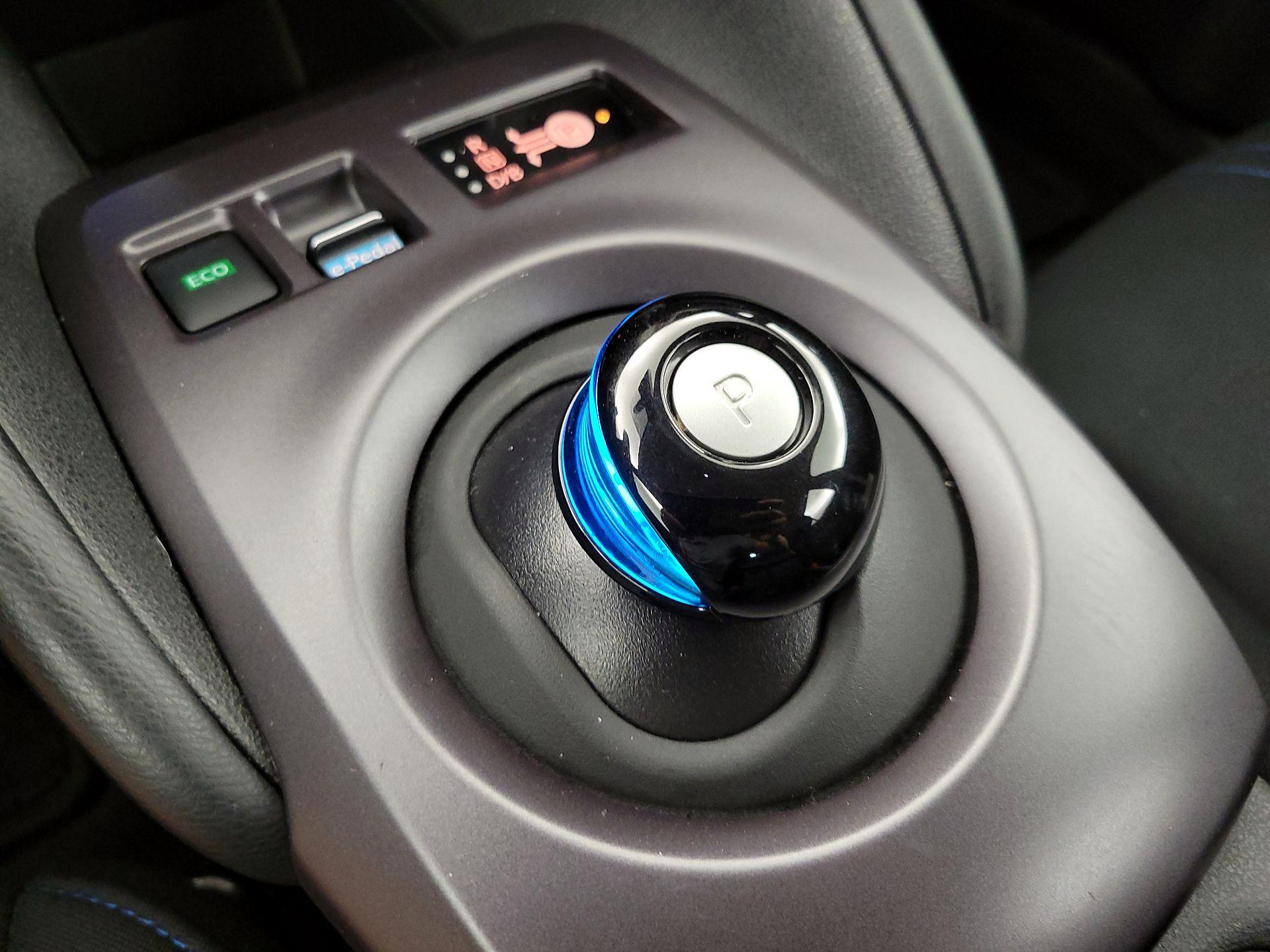 Thumbnail: 2024 Nissan Leaf - 17