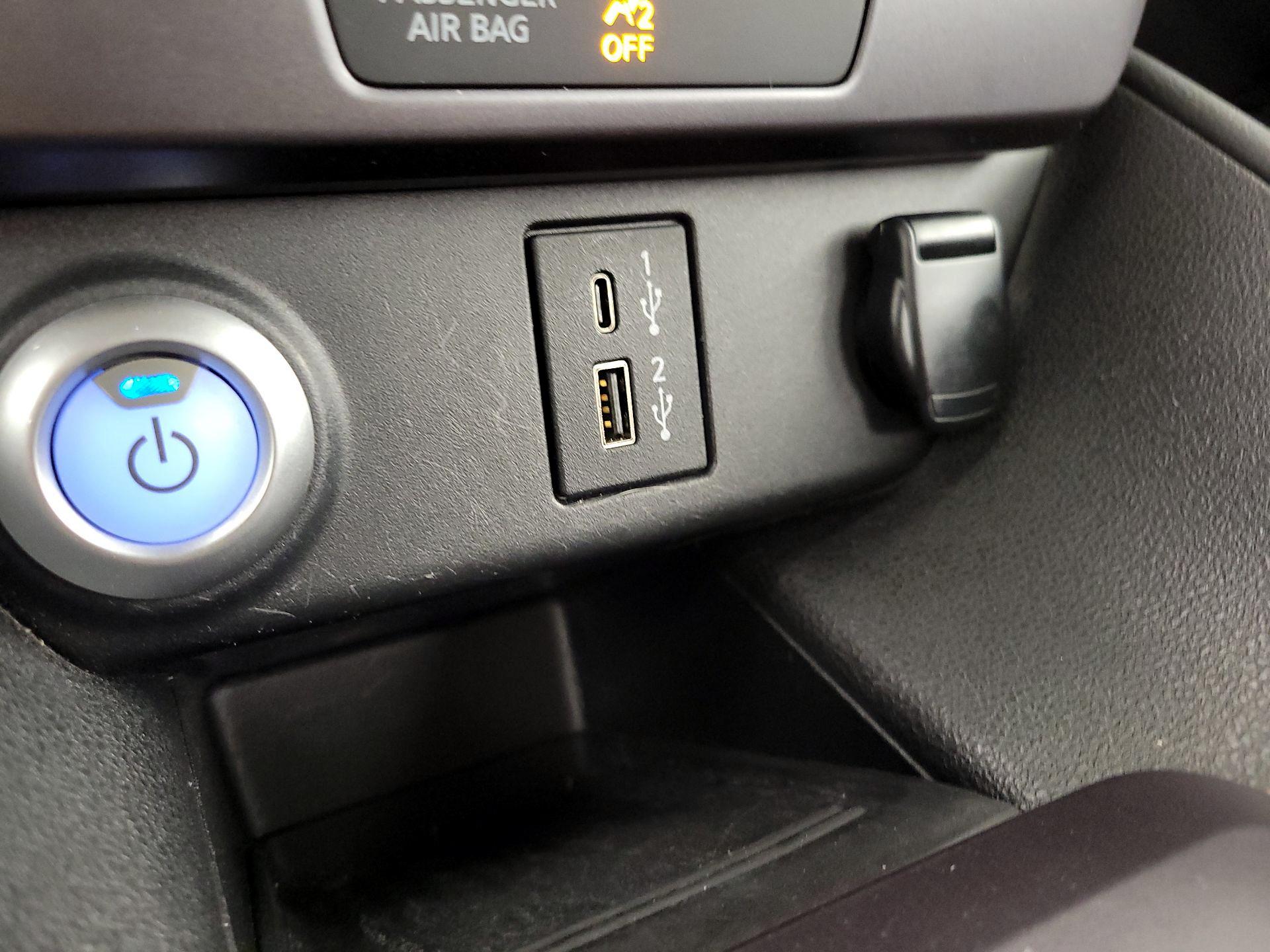 Thumbnail: 2024 Nissan Leaf - 18