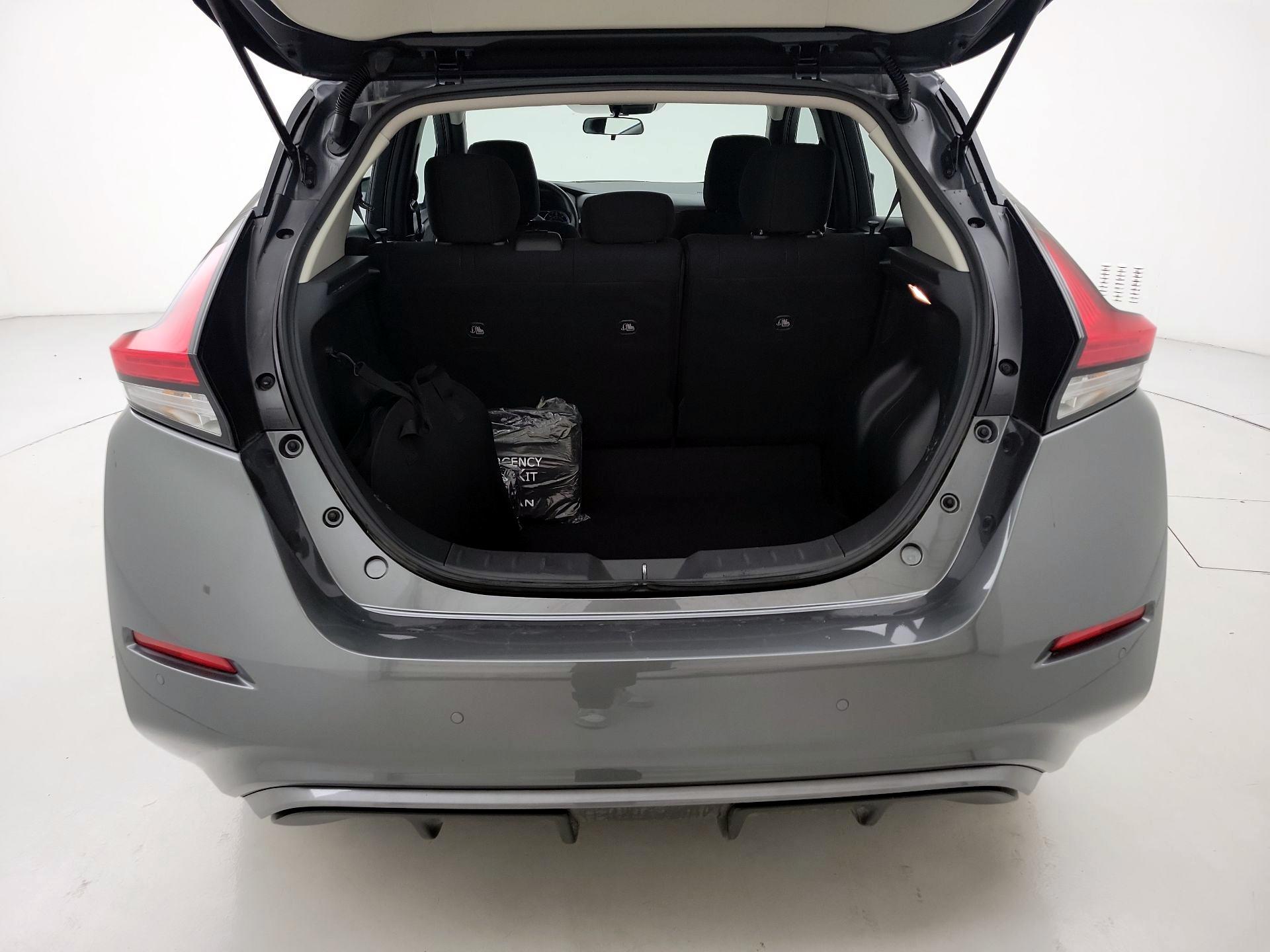 Thumbnail: 2025 Nissan Leaf - 18