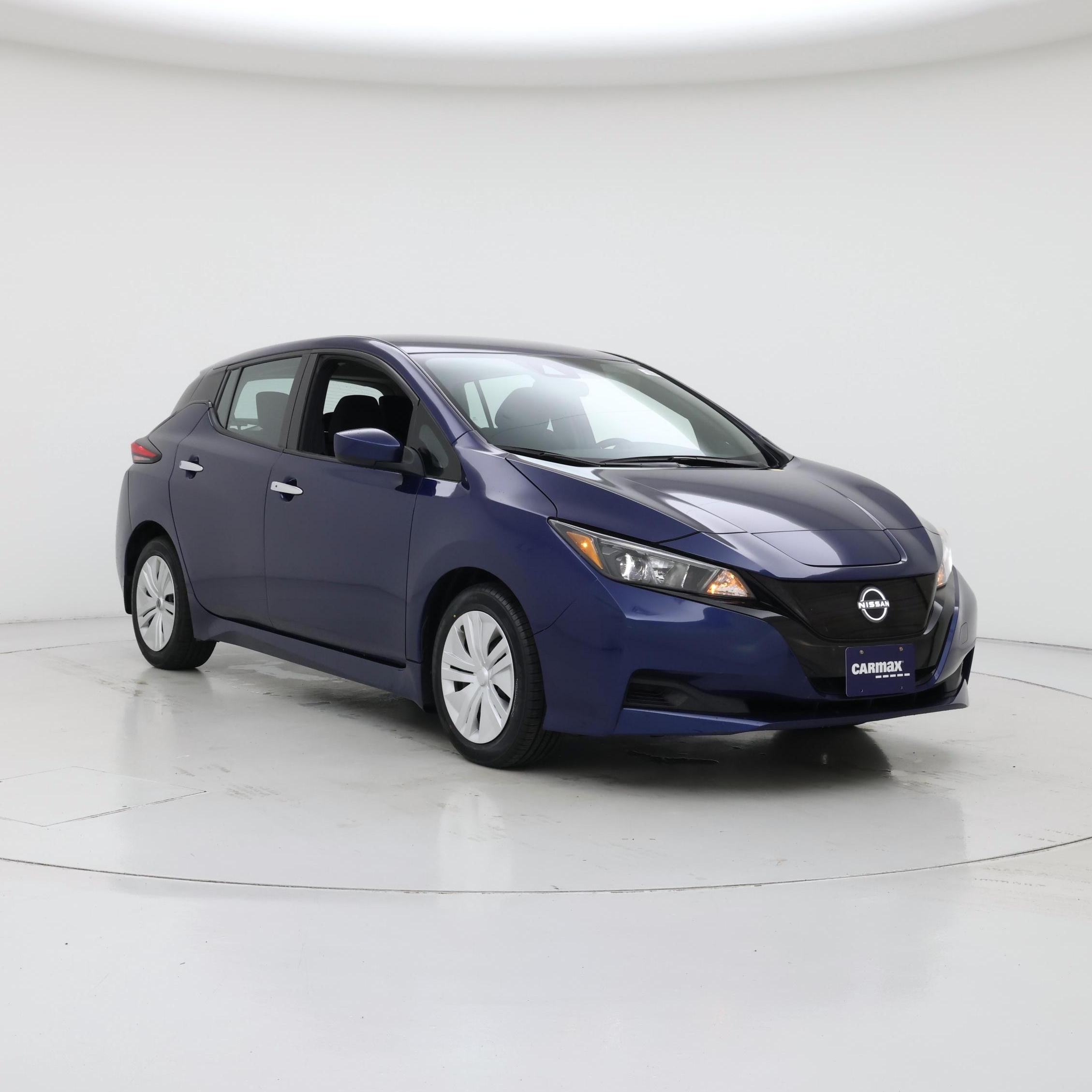 2024 Nissan LEAF S FWD Azul Hatchback Tracción delantera Automática