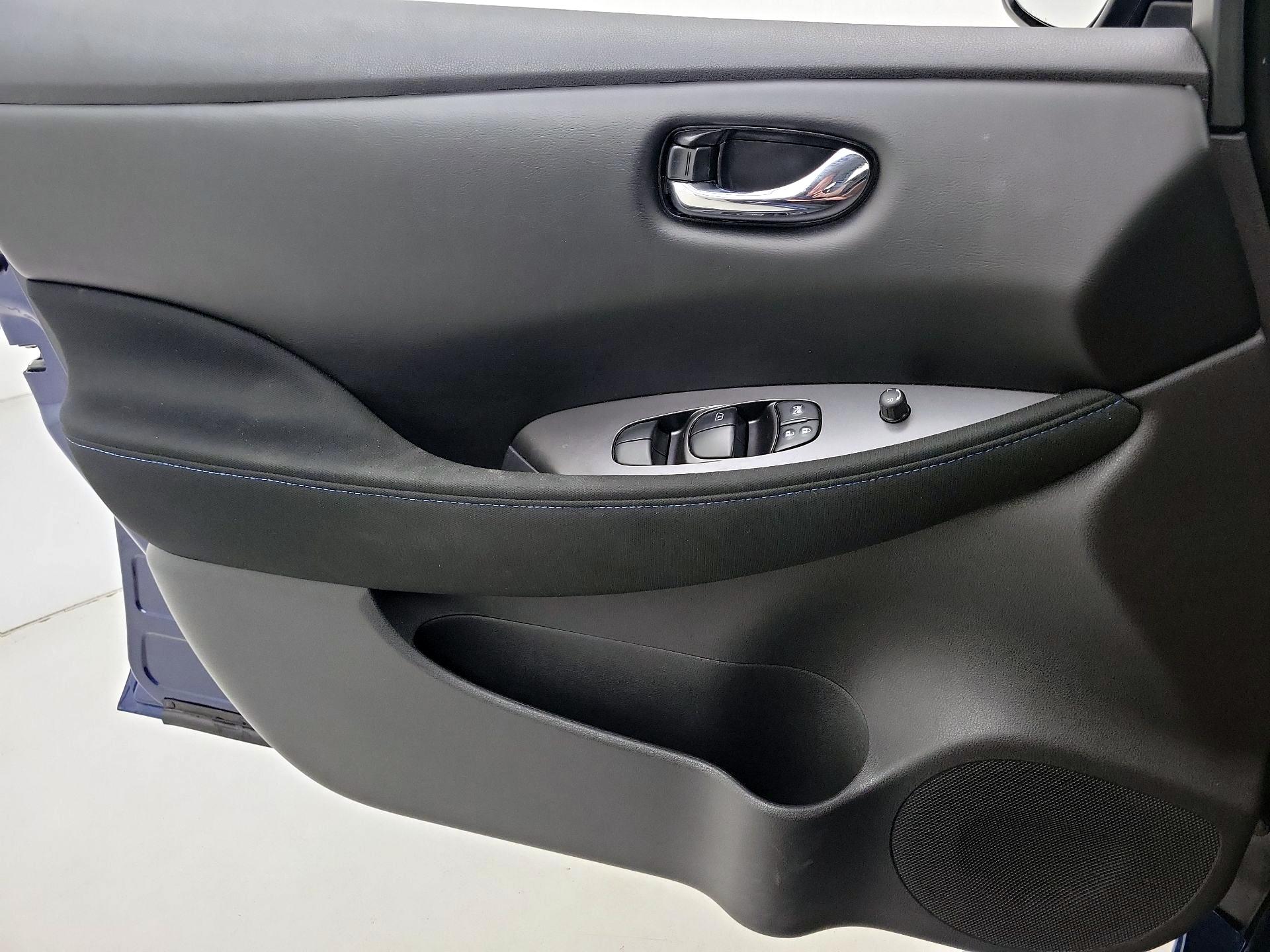 Thumbnail: 2024 Nissan Leaf - 12