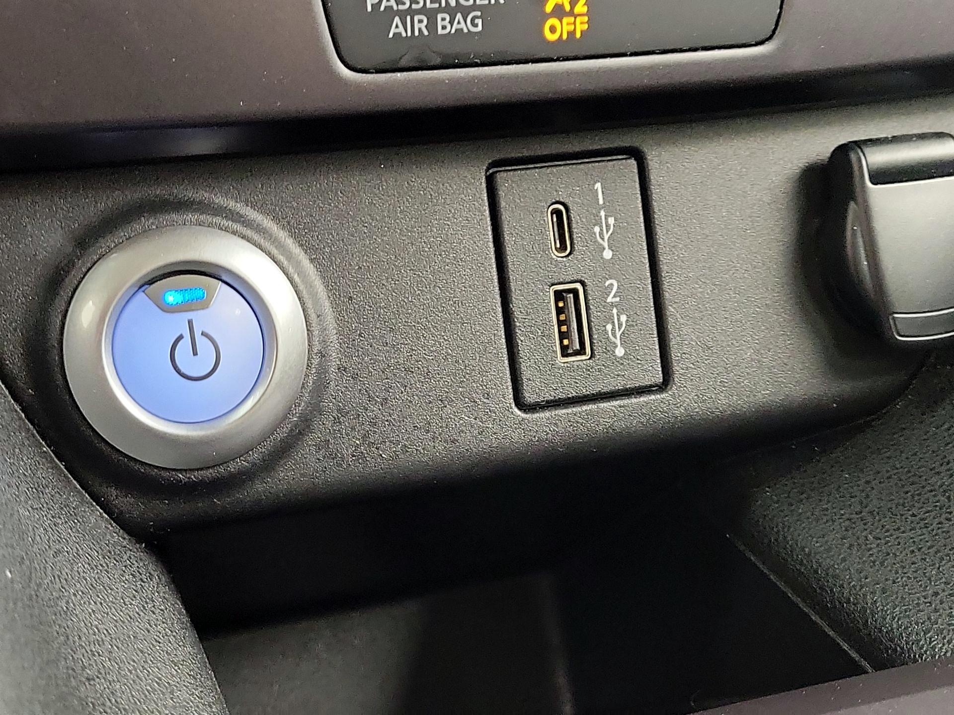 Thumbnail: 2024 Nissan Leaf - 18