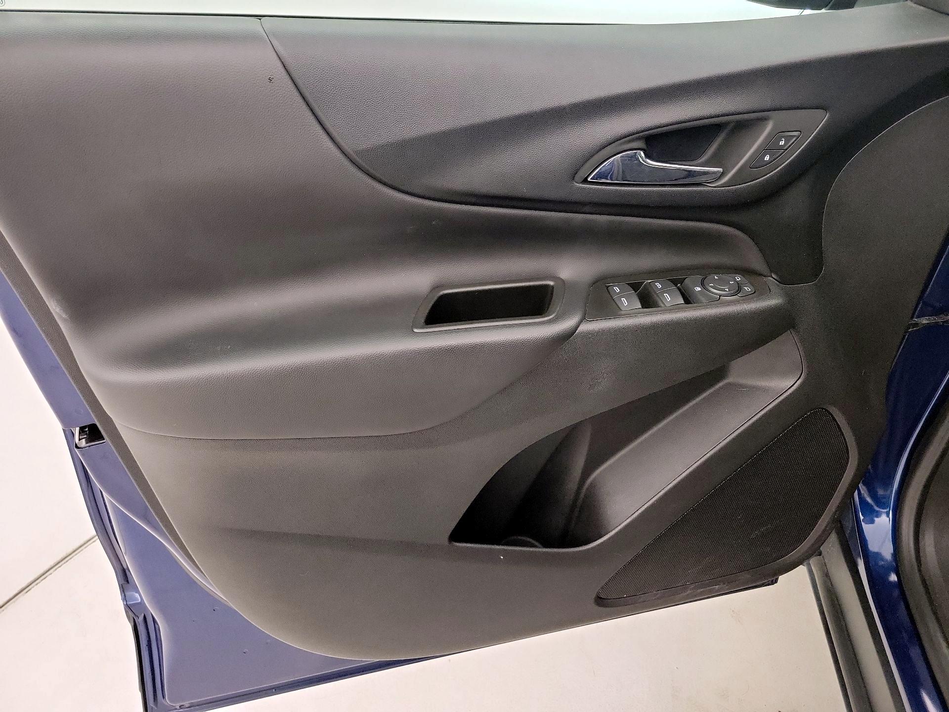 Thumbnail: 2022 Chevrolet Equinox - 12
