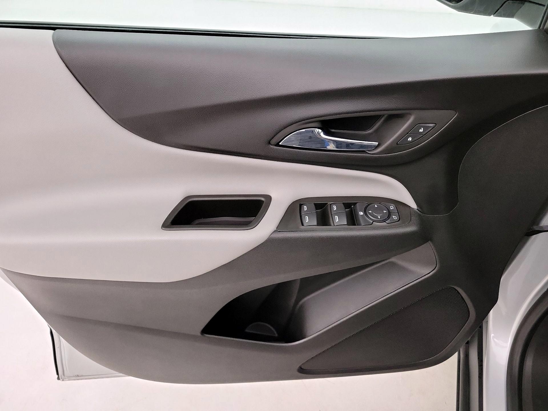Thumbnail: 2022 Chevrolet Equinox - 12
