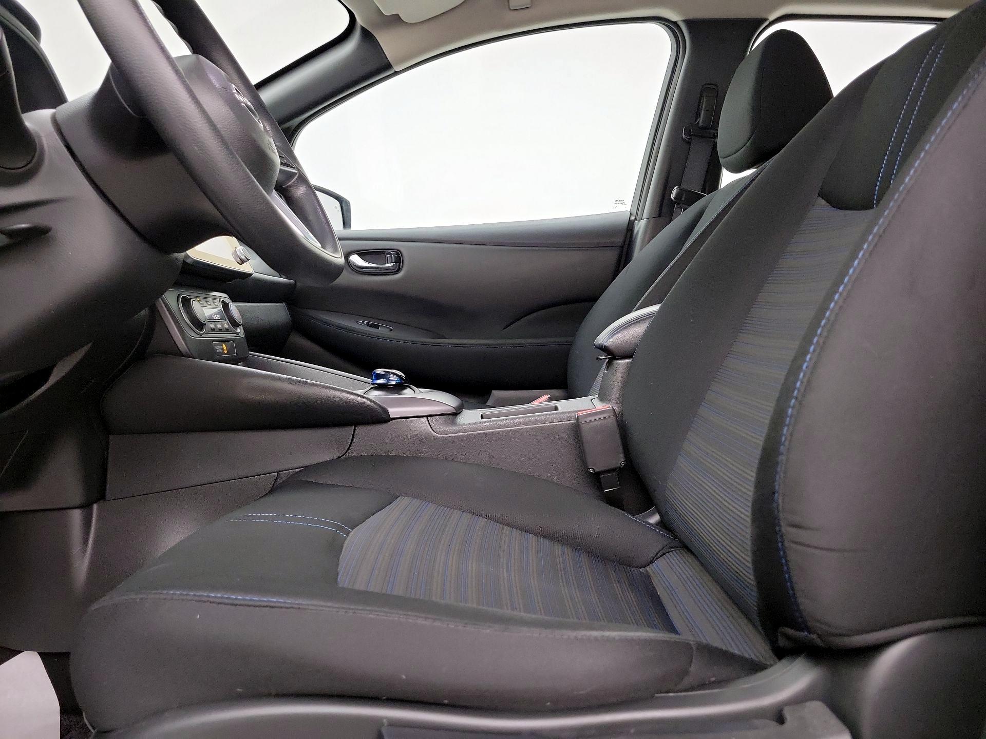 Thumbnail: 2024 Nissan Leaf - 11