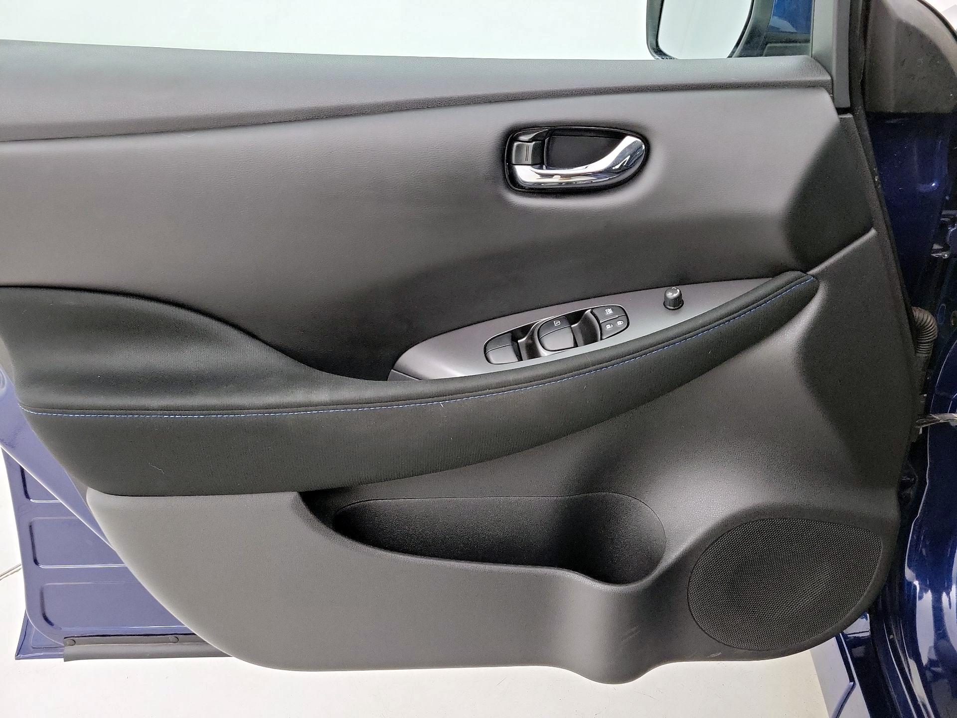 Thumbnail: 2024 Nissan Leaf - 12
