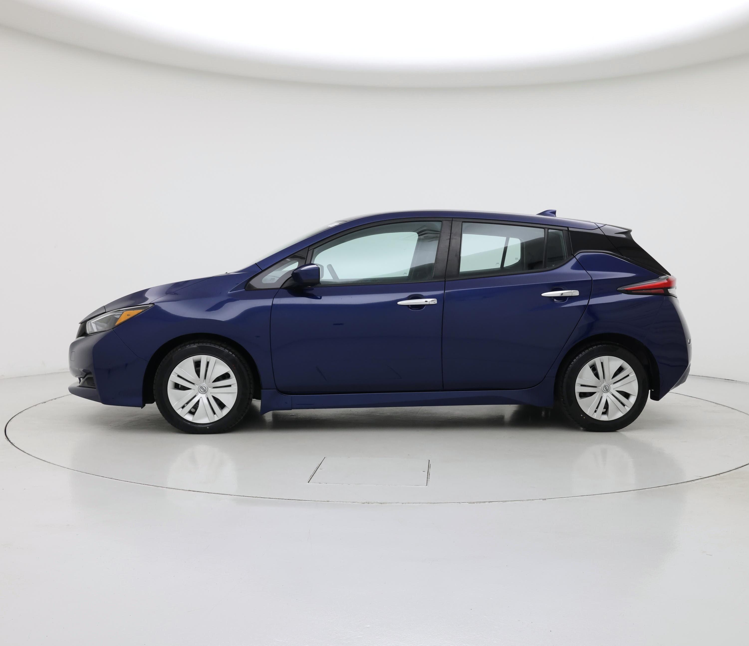 Thumbnail: 2024 Nissan Leaf - 3
