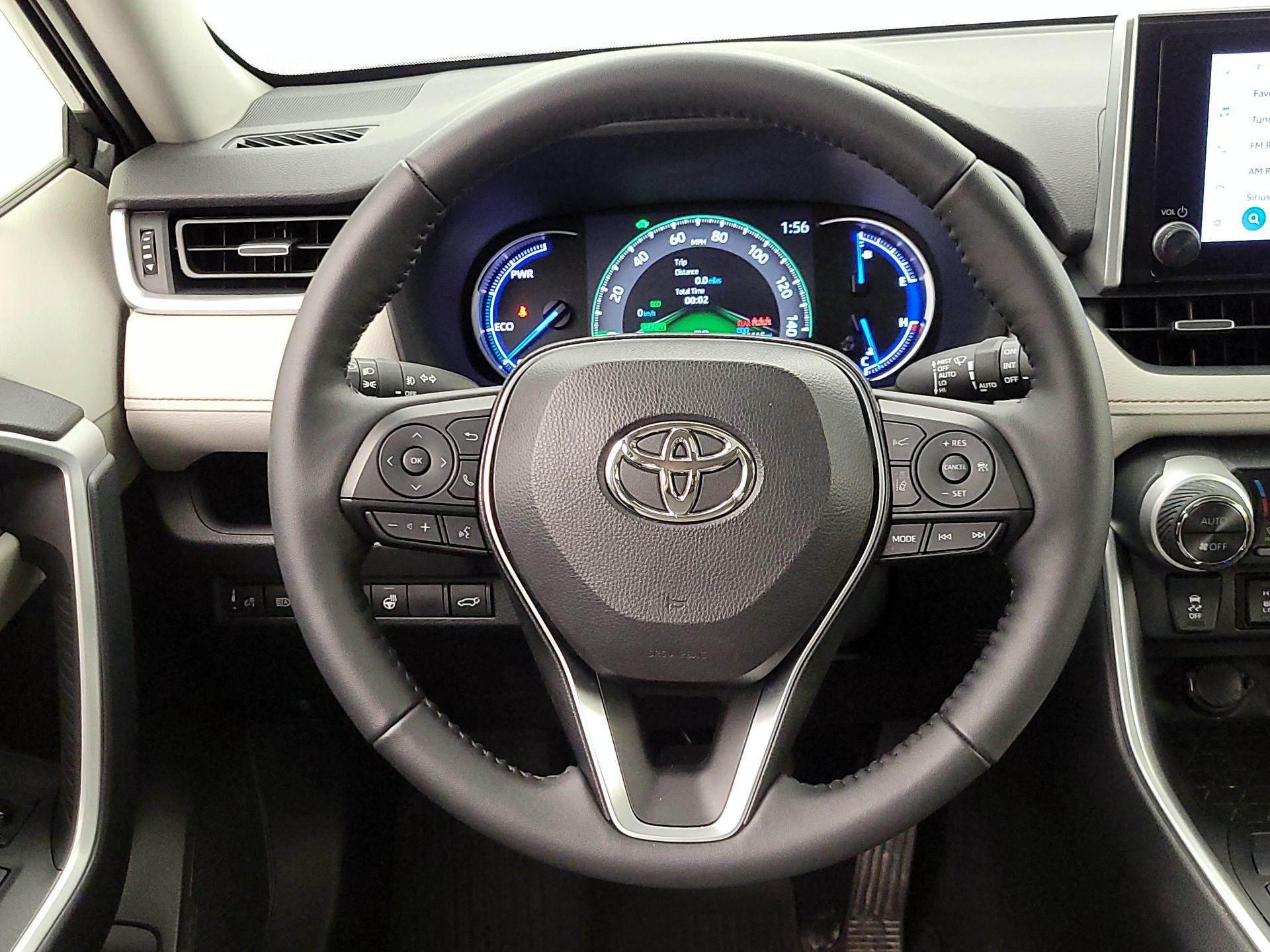 Thumbnail: 2025 Toyota RAV4 - 10