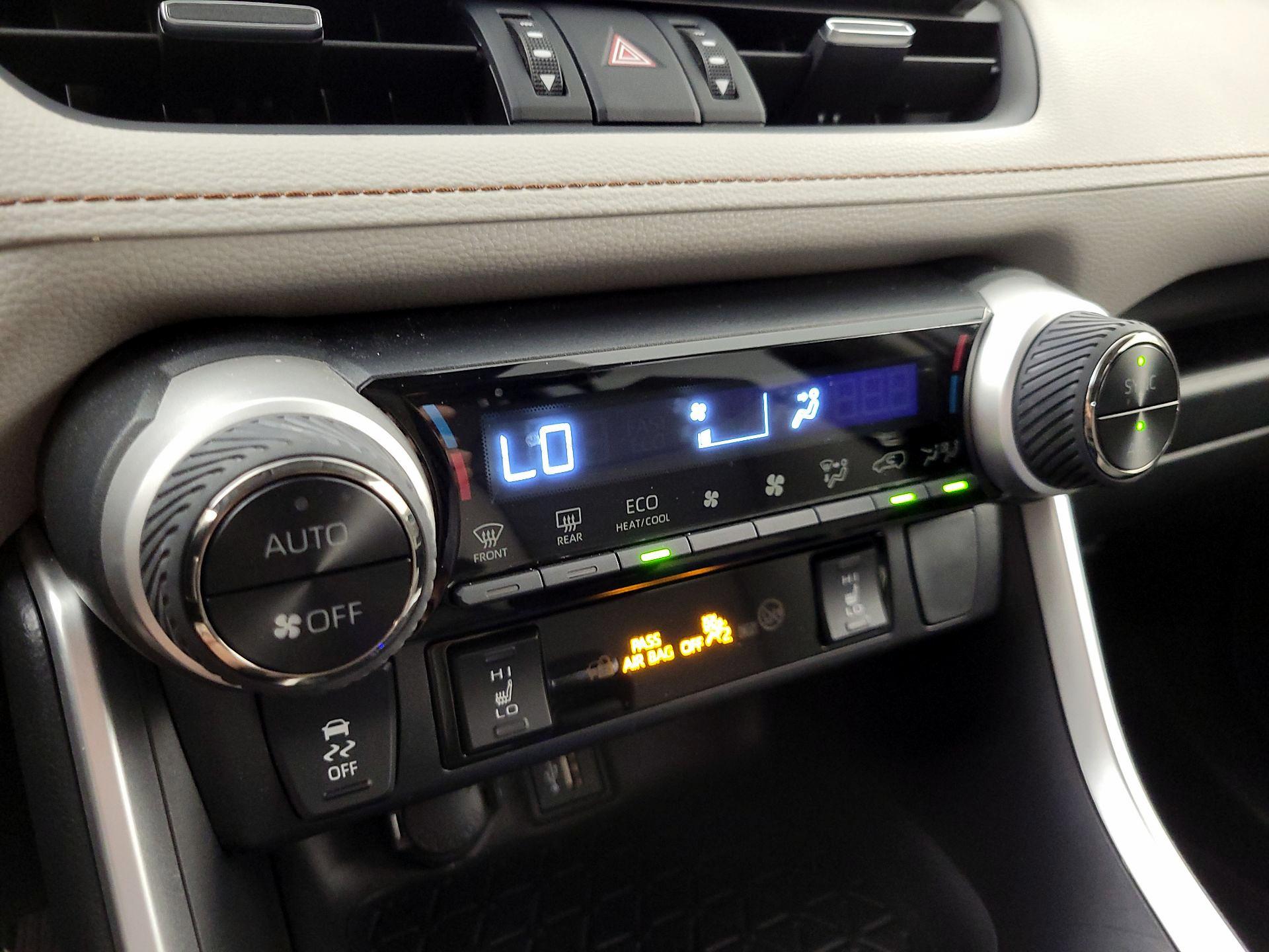 Thumbnail: 2025 Toyota RAV4 - 16