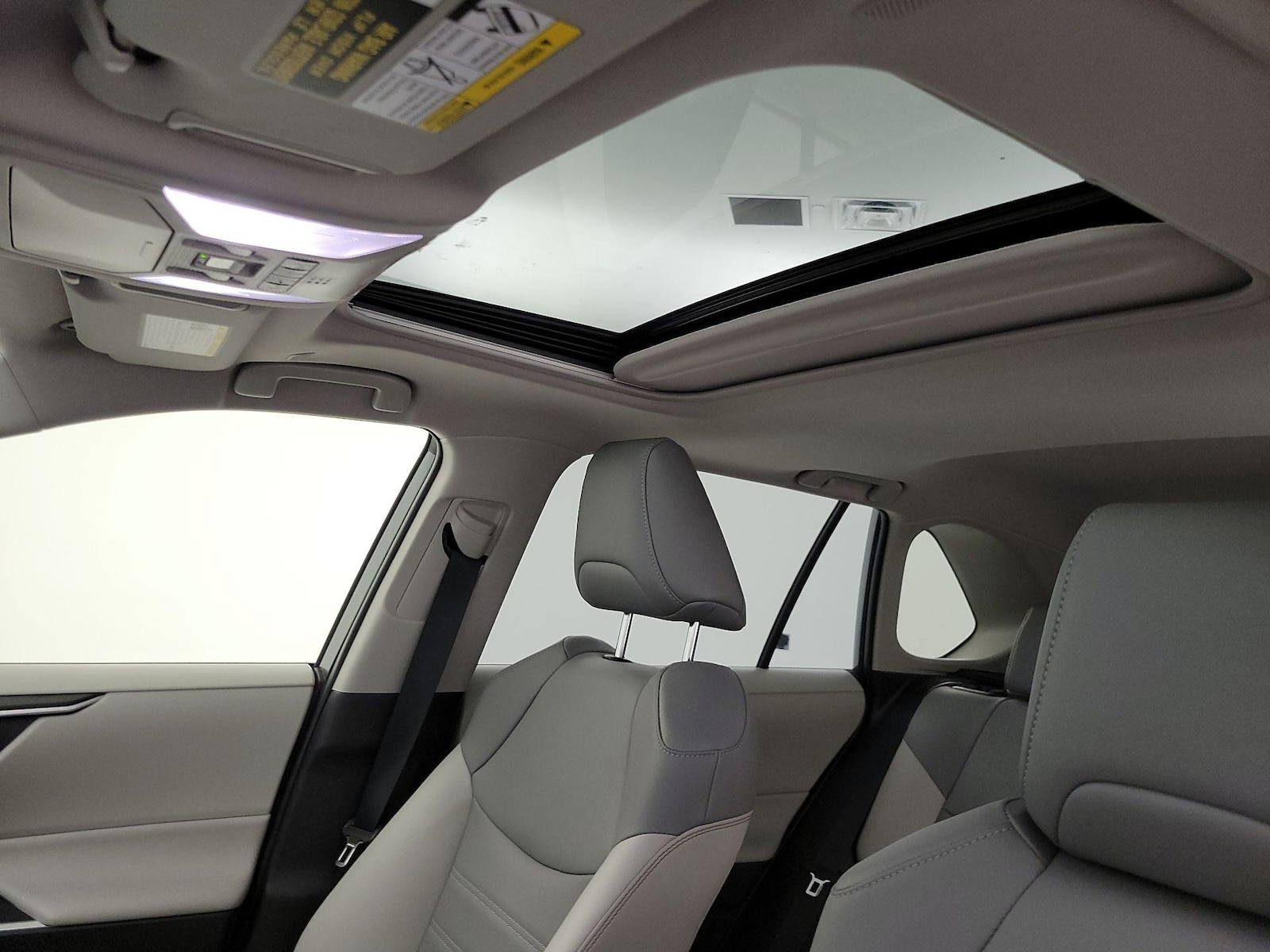 Sunroof(s) & Overhead Airbags