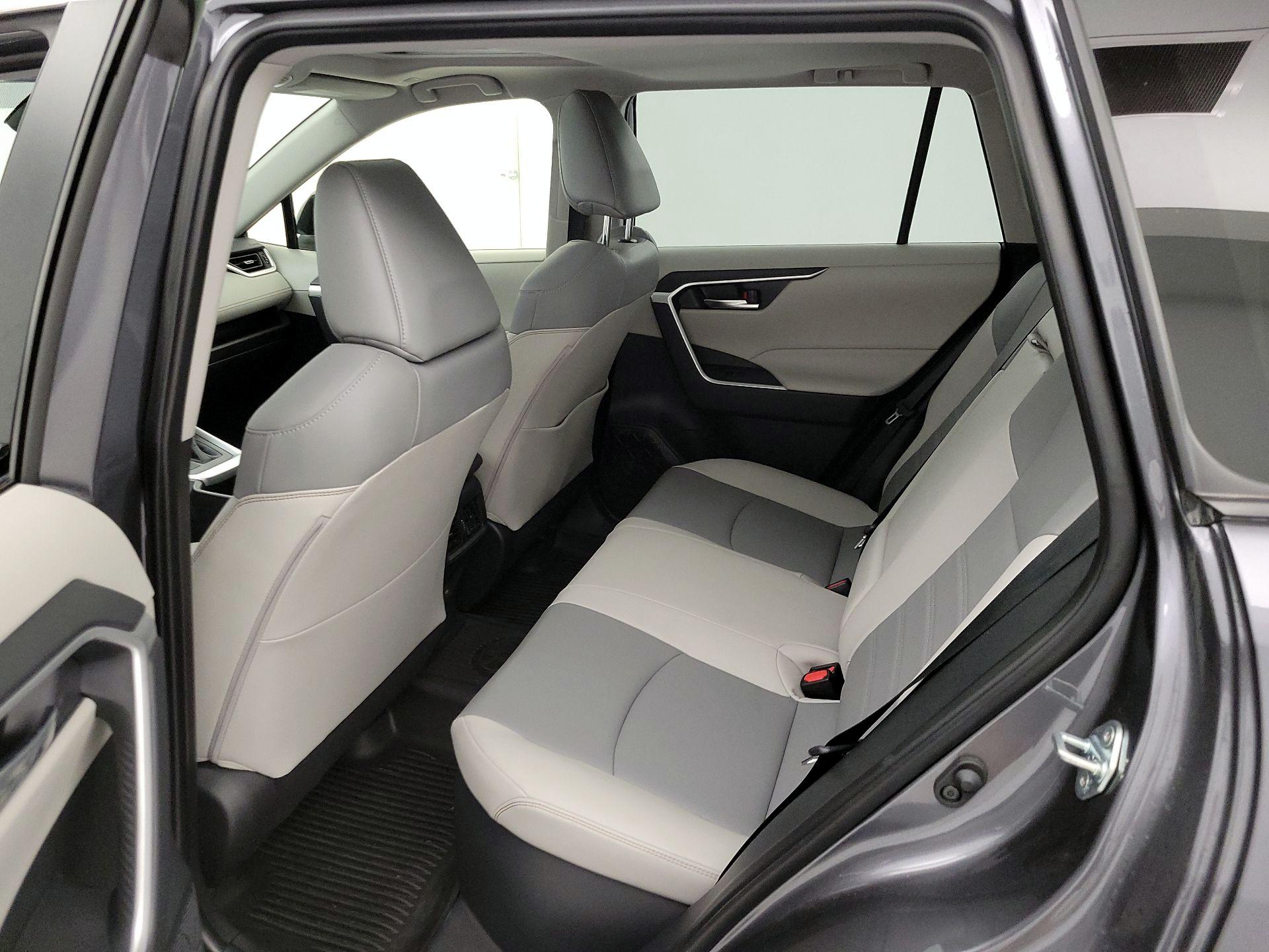 Thumbnail: 2025 Toyota RAV4 - 20