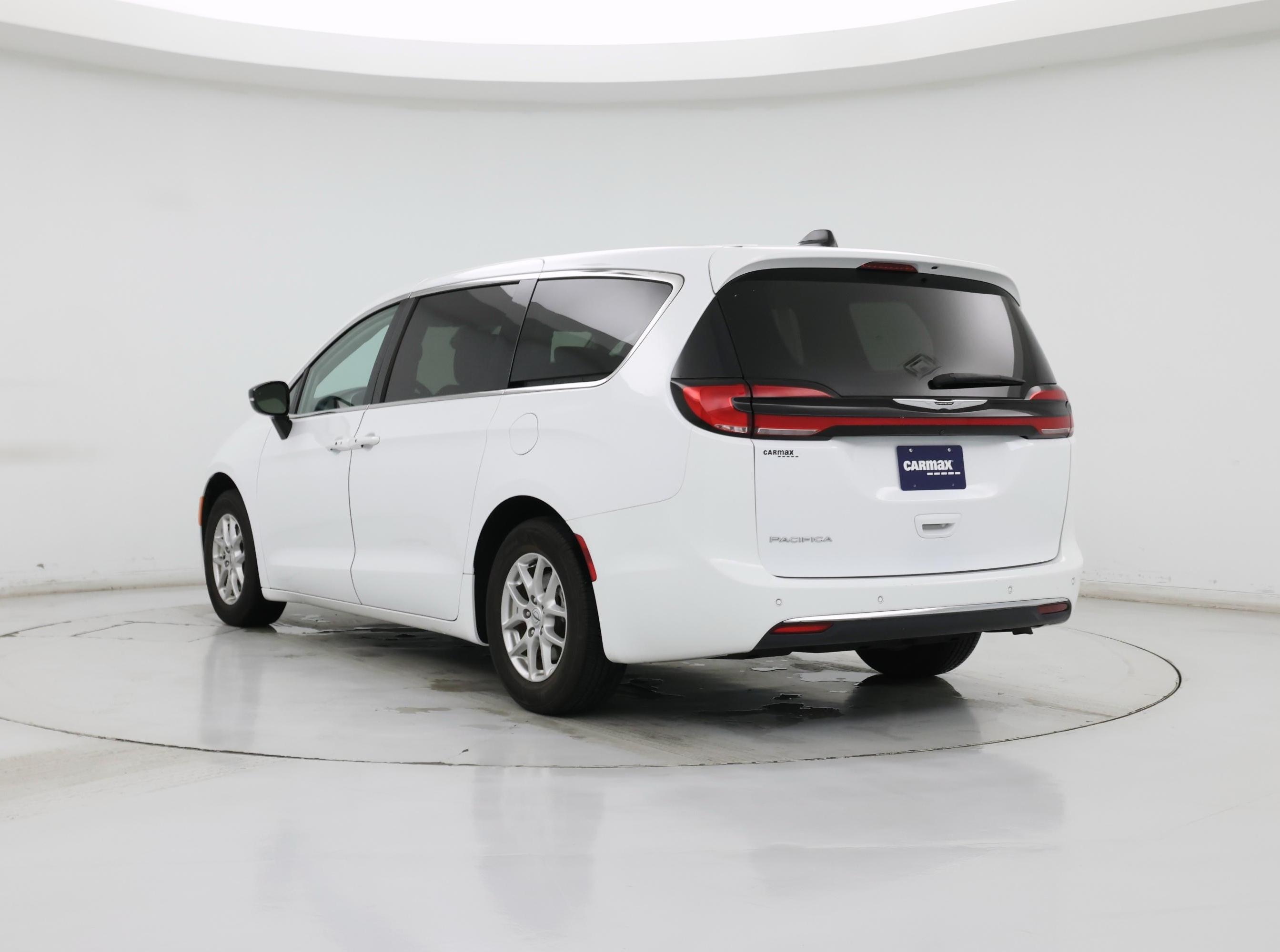 Thumbnail: 2024 Chrysler Pacifica - 2
