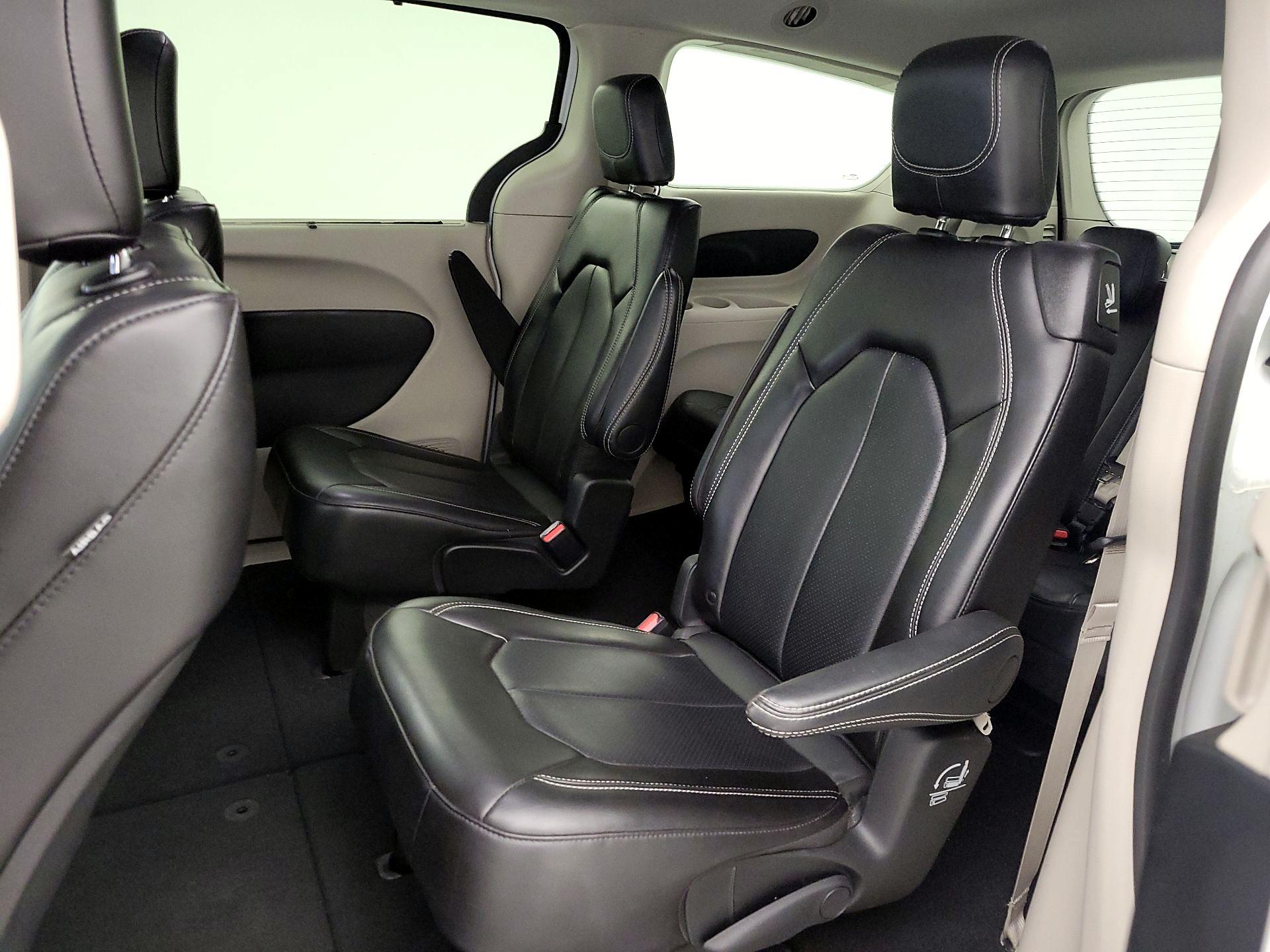 Thumbnail: 2024 Chrysler Pacifica - 19