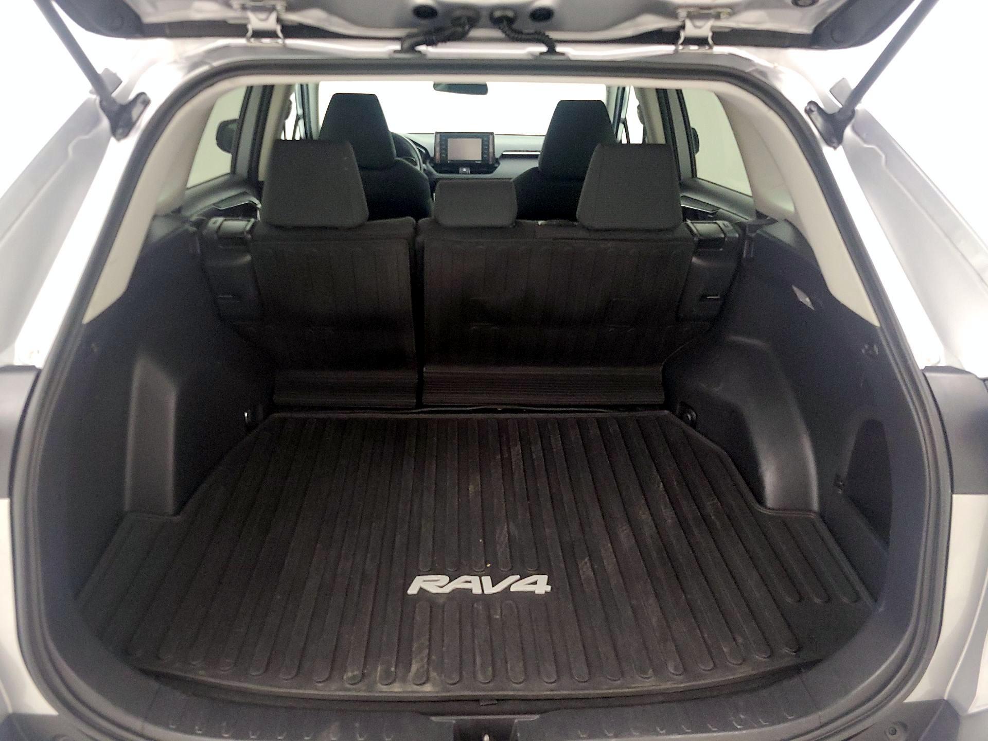 Thumbnail: 2021 Toyota RAV4 - 20