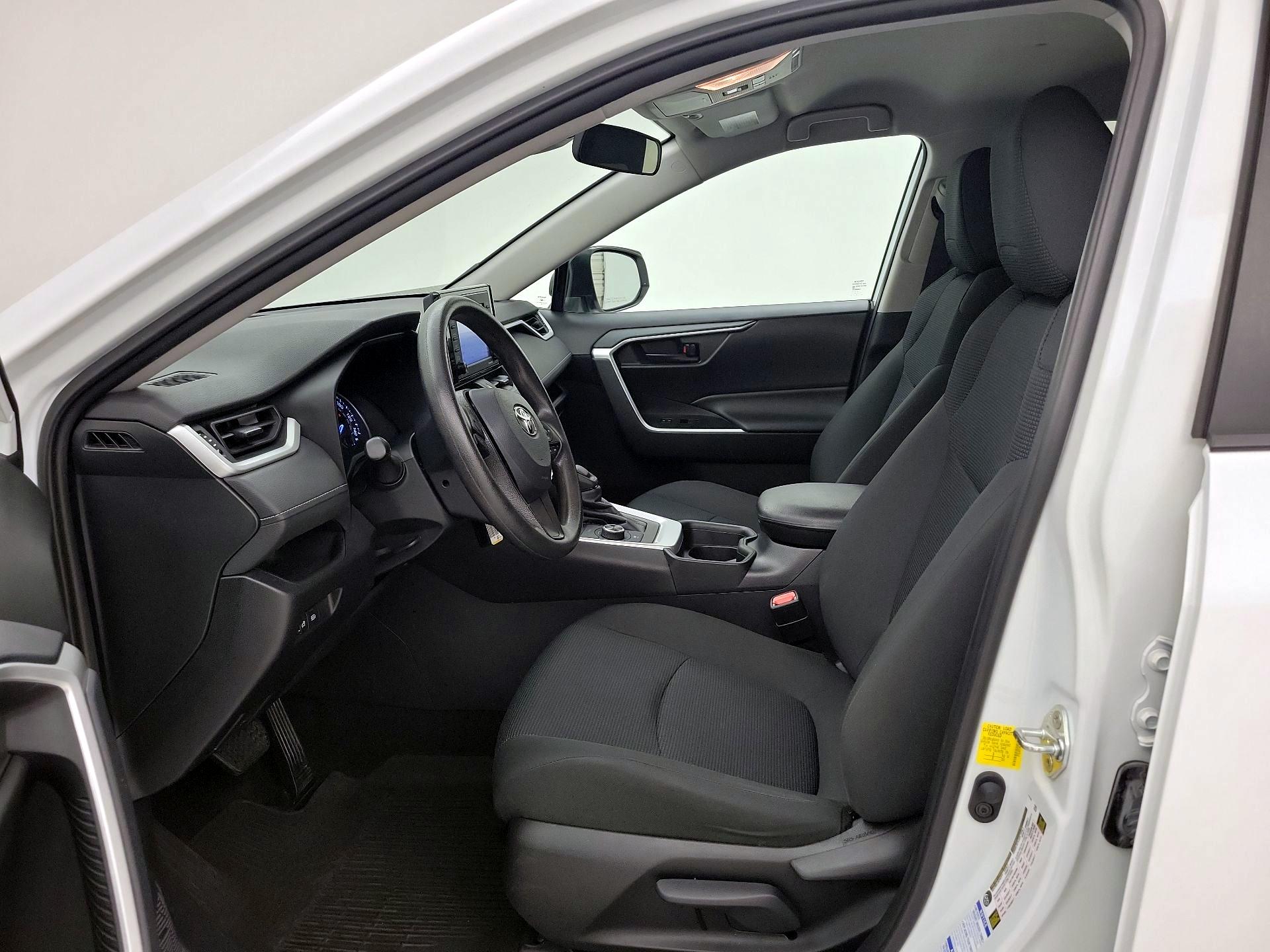 Thumbnail: 2020 Toyota RAV4 - 11