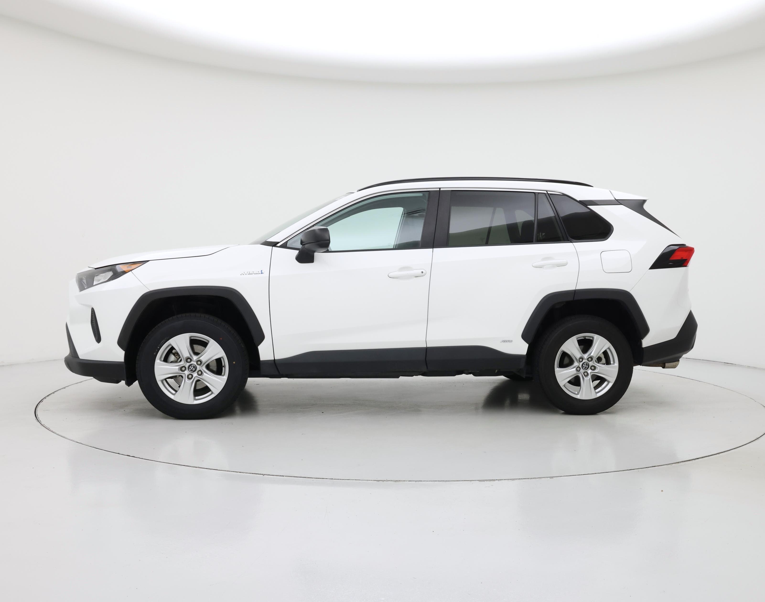 Thumbnail: 2020 Toyota RAV4 - 3