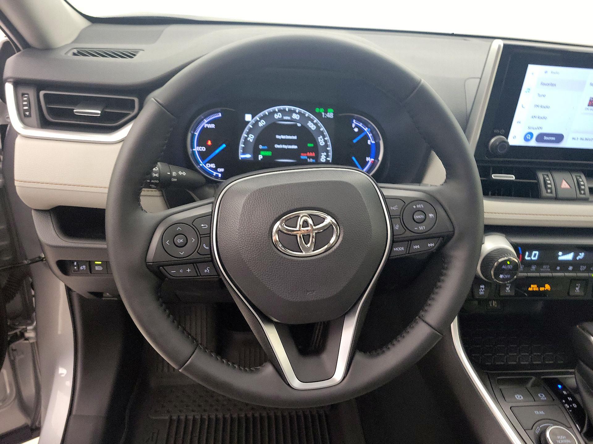 Thumbnail: 2025 Toyota RAV4 - 10