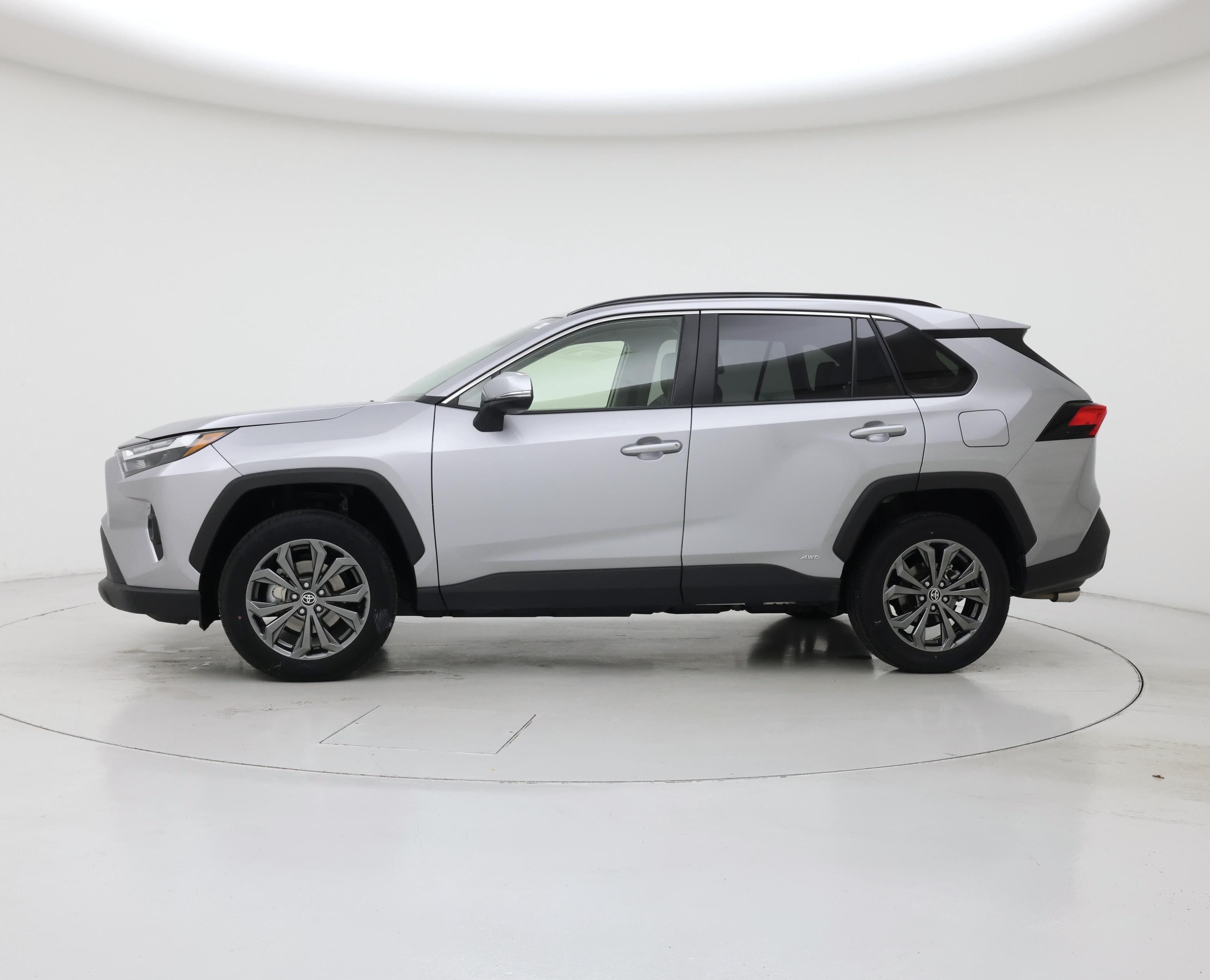 Thumbnail: 2025 Toyota RAV4 - 3