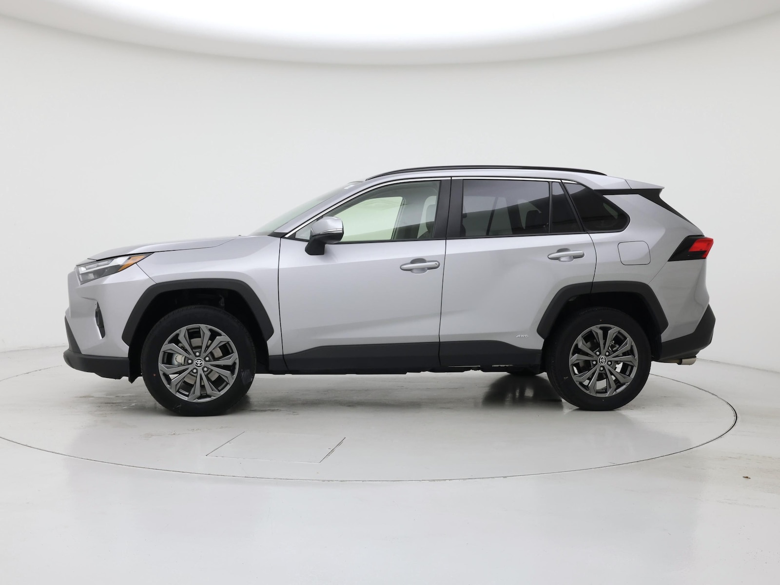 2025 Toyota RAV4 XLE Premium - Photo 4