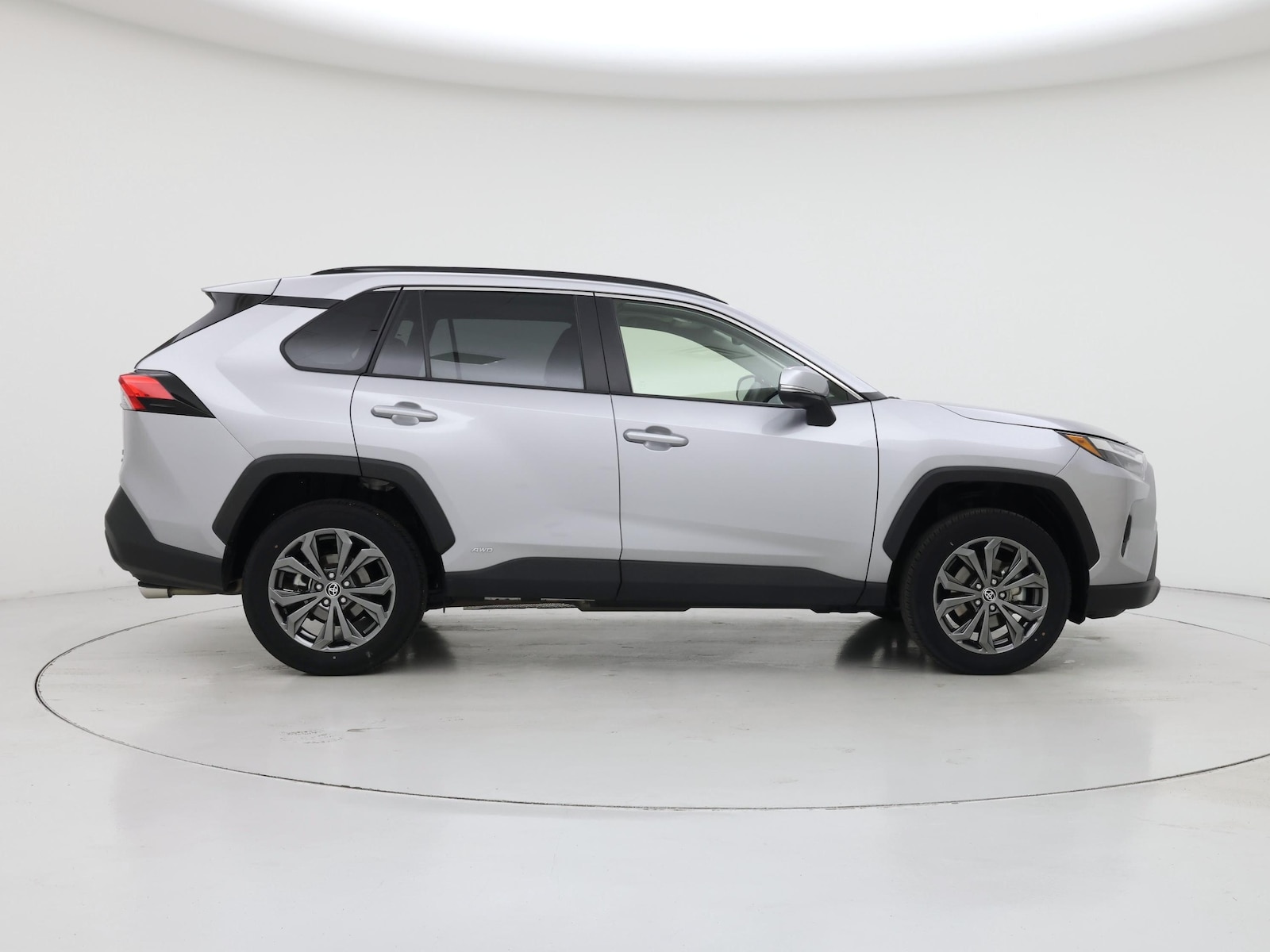 2025 Toyota RAV4 XLE Premium - Photo 8