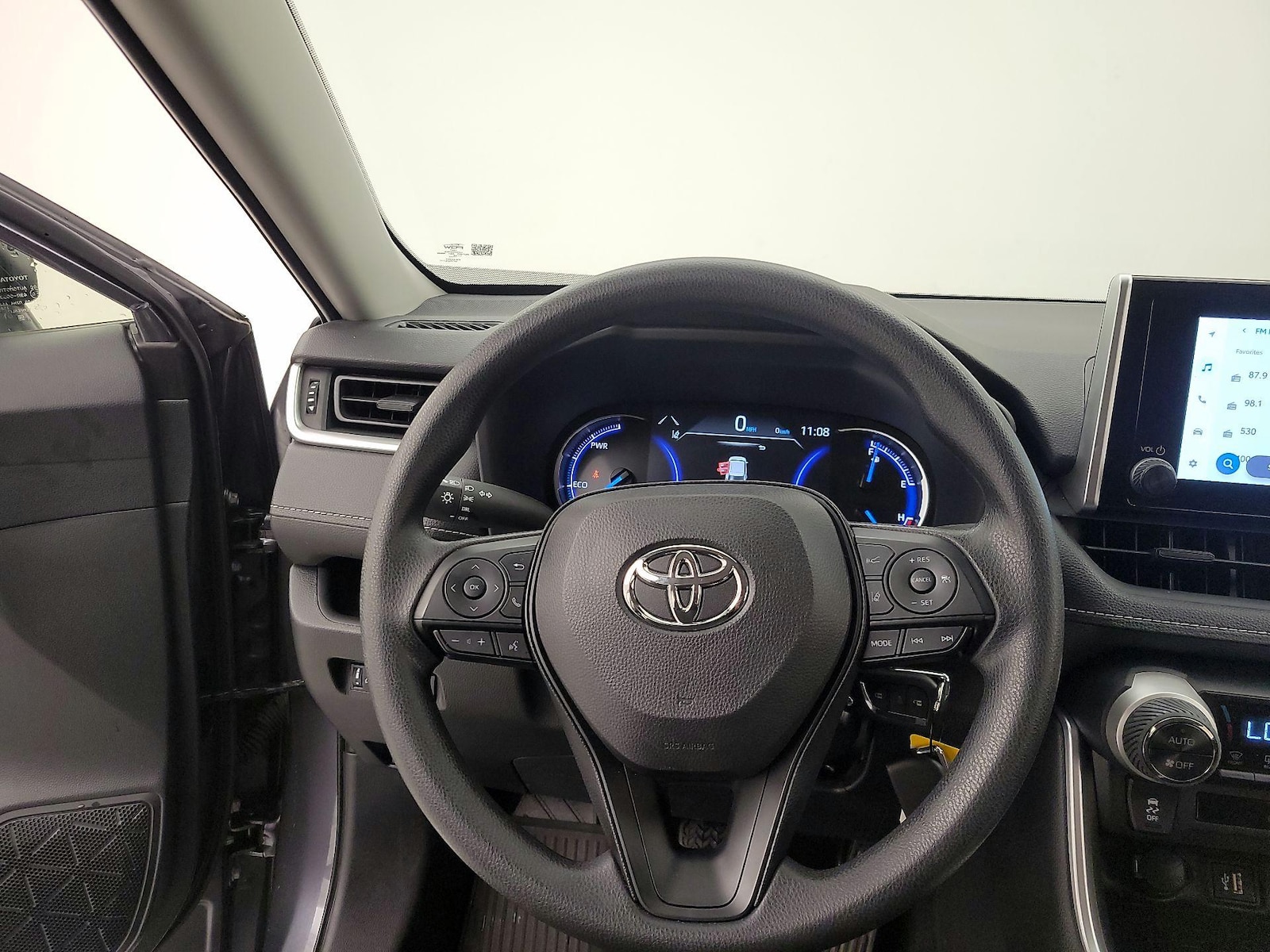 2025 Toyota RAV4 LE - Photo 11